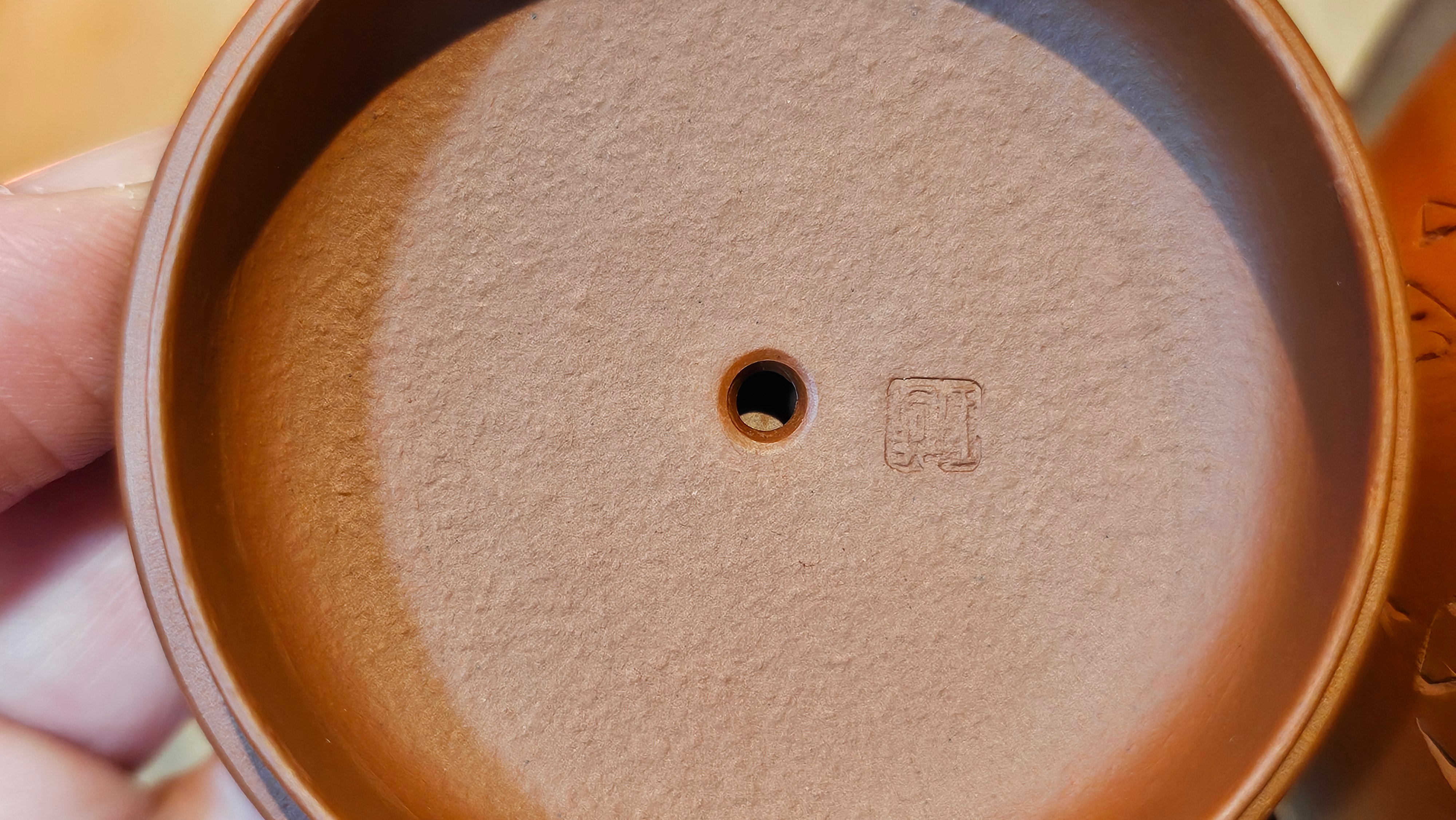 Jing Zhou Shi Piao 景舟石瓢, 283.6ml, Xiao Mei Yao Zhu Ni 小煤窑朱泥, by Craftsman Wang Xing 王兴; "暗香疏影" and Plum Blossoms Engraving by Craftsman Yi De Shu 一德书 ~ Congratulations to Mr K.S.! 2200hrs 8th Sept 2025, Tiburon, CA!