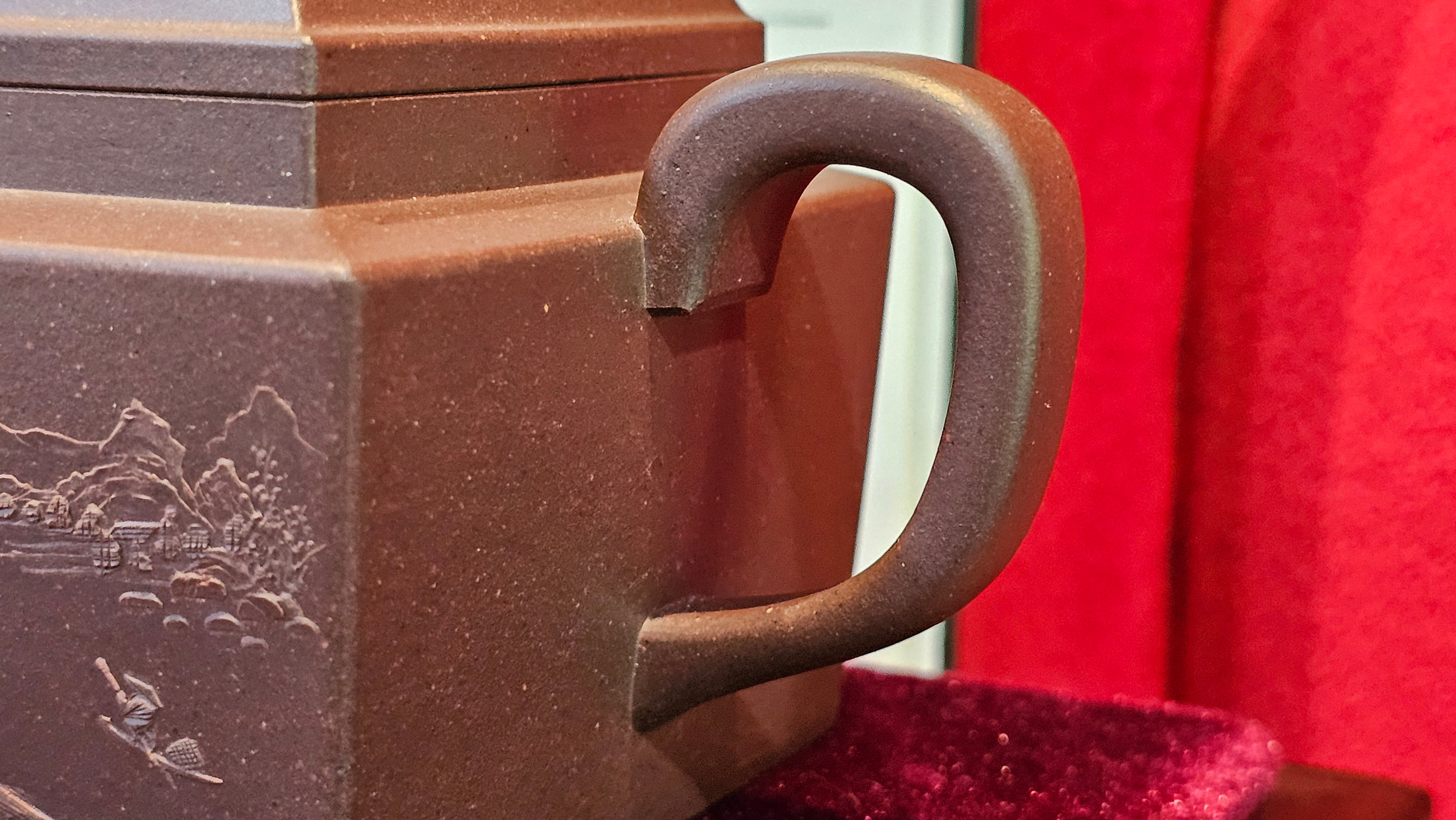 《若思四方》"Ruo Si Si Fang", 249.8ml, with Engraving, Di Cao Qing Zi Ni 底槽青紫泥, by L2A Senior Consummate Artist Yuan Hui 袁辉 ~!Congratulations!to Ms M.L., 0635hrs 30th August 2025, Phoenix, AZ!