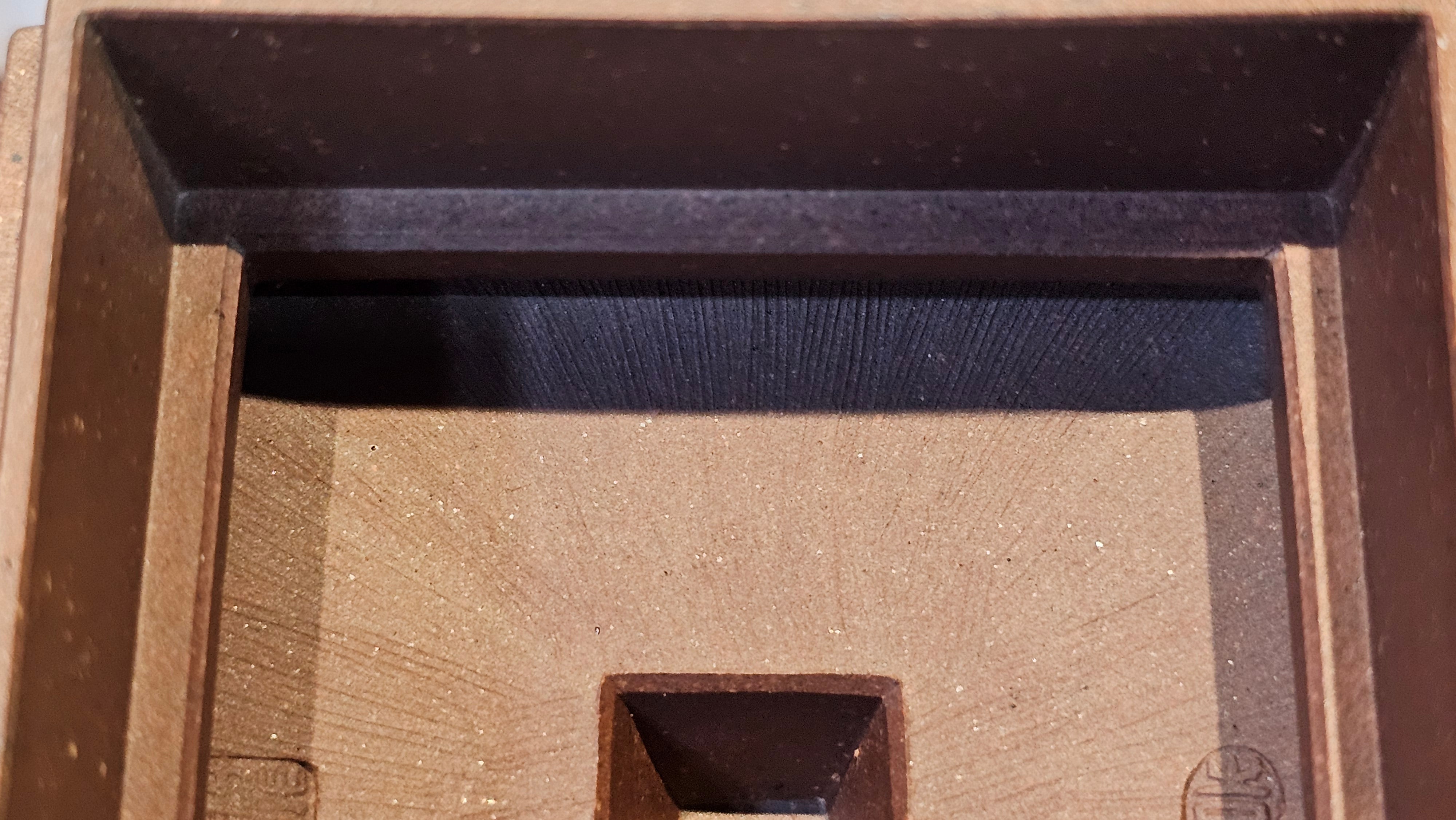 《若思四方》"Ruo Si Si Fang", 249.8ml, with Engraving, Di Cao Qing Zi Ni 底槽青紫泥, by L2A Senior Consummate Artist Yuan Hui 袁辉 ~!Congratulations!to Ms M.L., 0635hrs 30th August 2025, Phoenix, AZ!