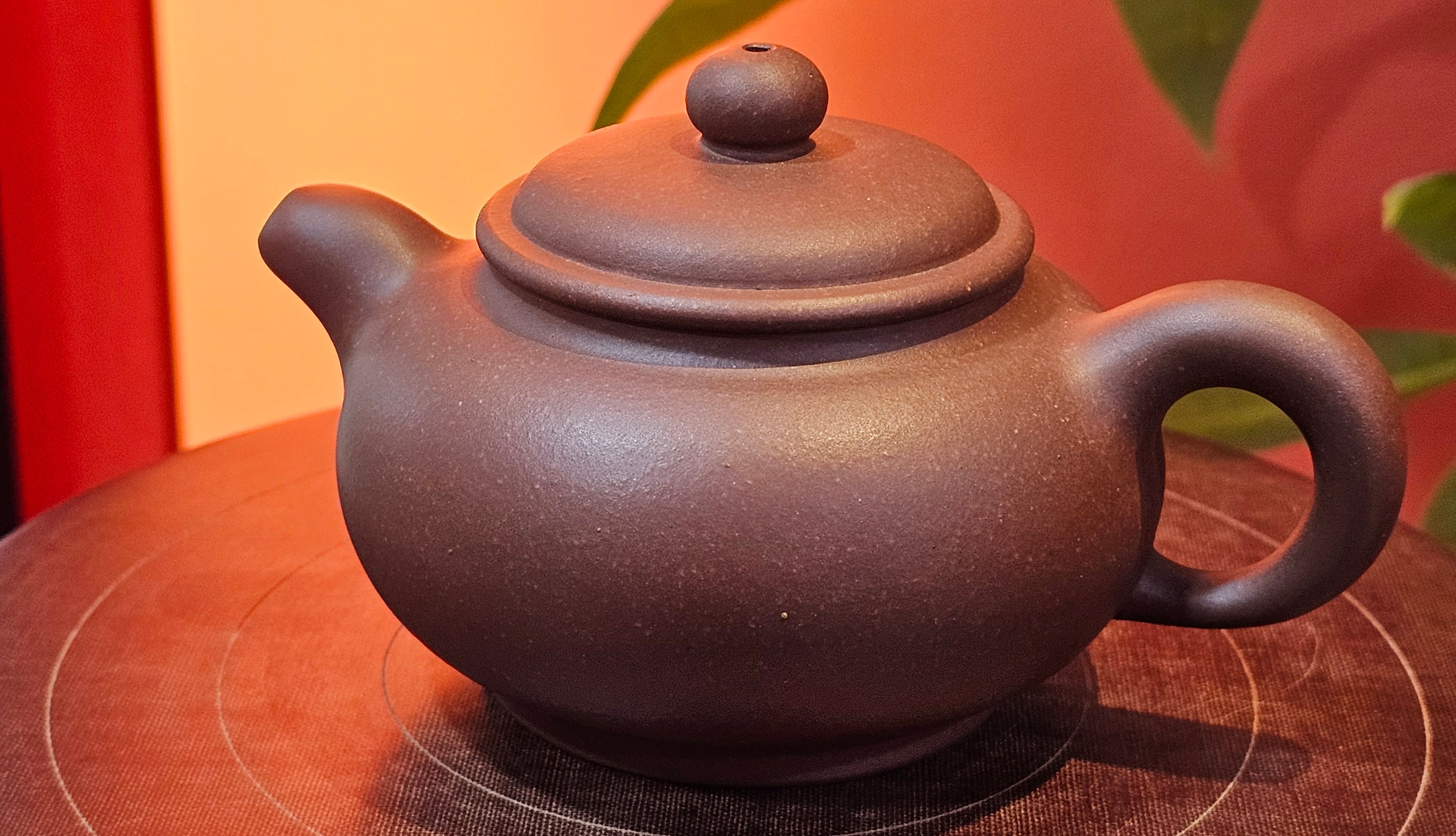 Xuan Zhu Hu 玄珠壶, 146.9ml, Zi Ni 紫泥, by our Craftsman Fan Xiao Zhi 范小智 ~ Congratulations to Mr J.T.! 1502hrs 29th August 2025, Fargo! ND.