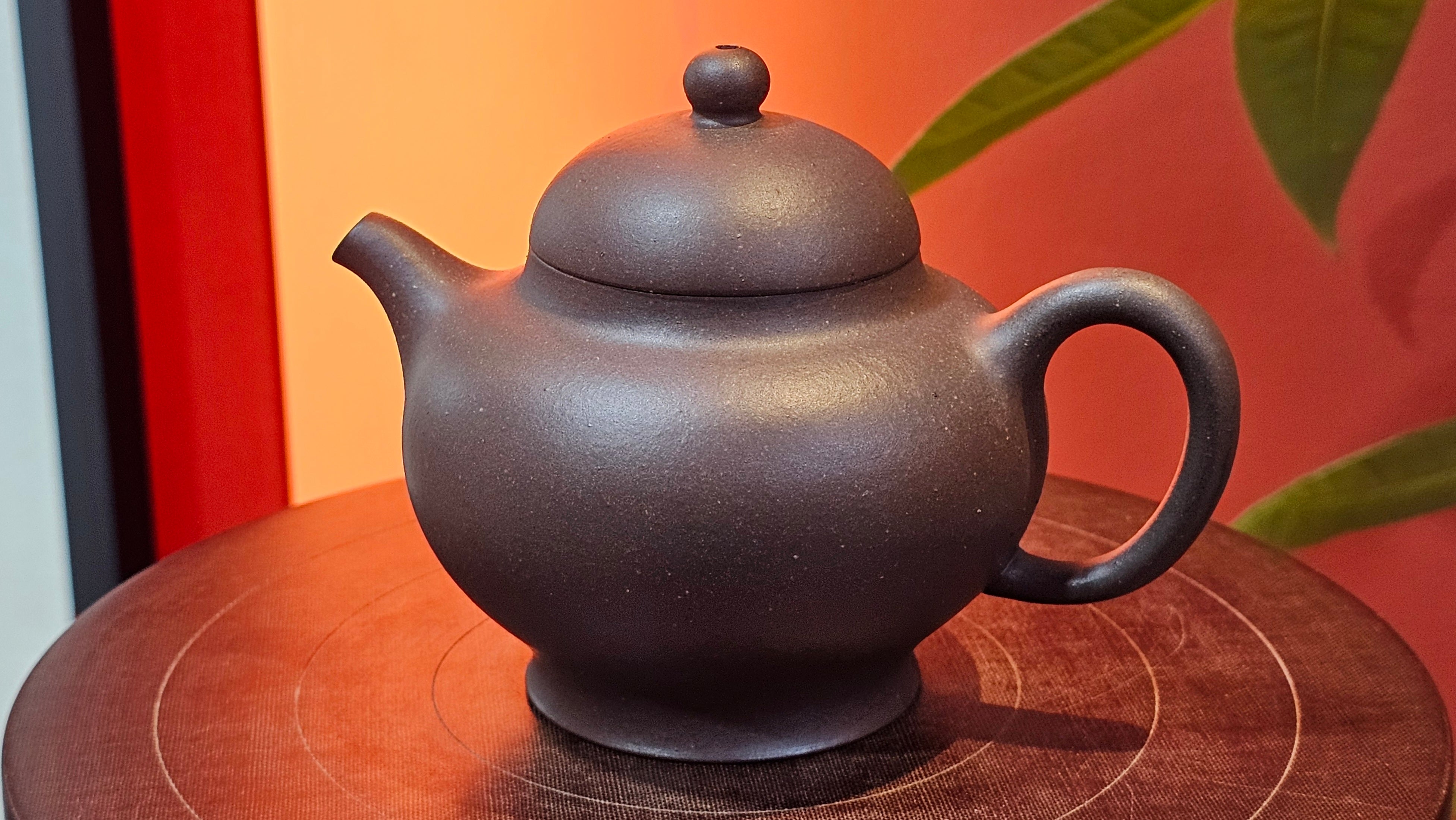 Gao Pan 高番, 138.0ml, Tai Xi Zi Ni (Gao Wen) 台西紫泥(高温), by our Craftsman Fan Xiao Zhi 范小智 ~ Congratulations!to Mr.S.W.! 2040hrs 29th August 2025, Avezzano! Italy🇮🇹.