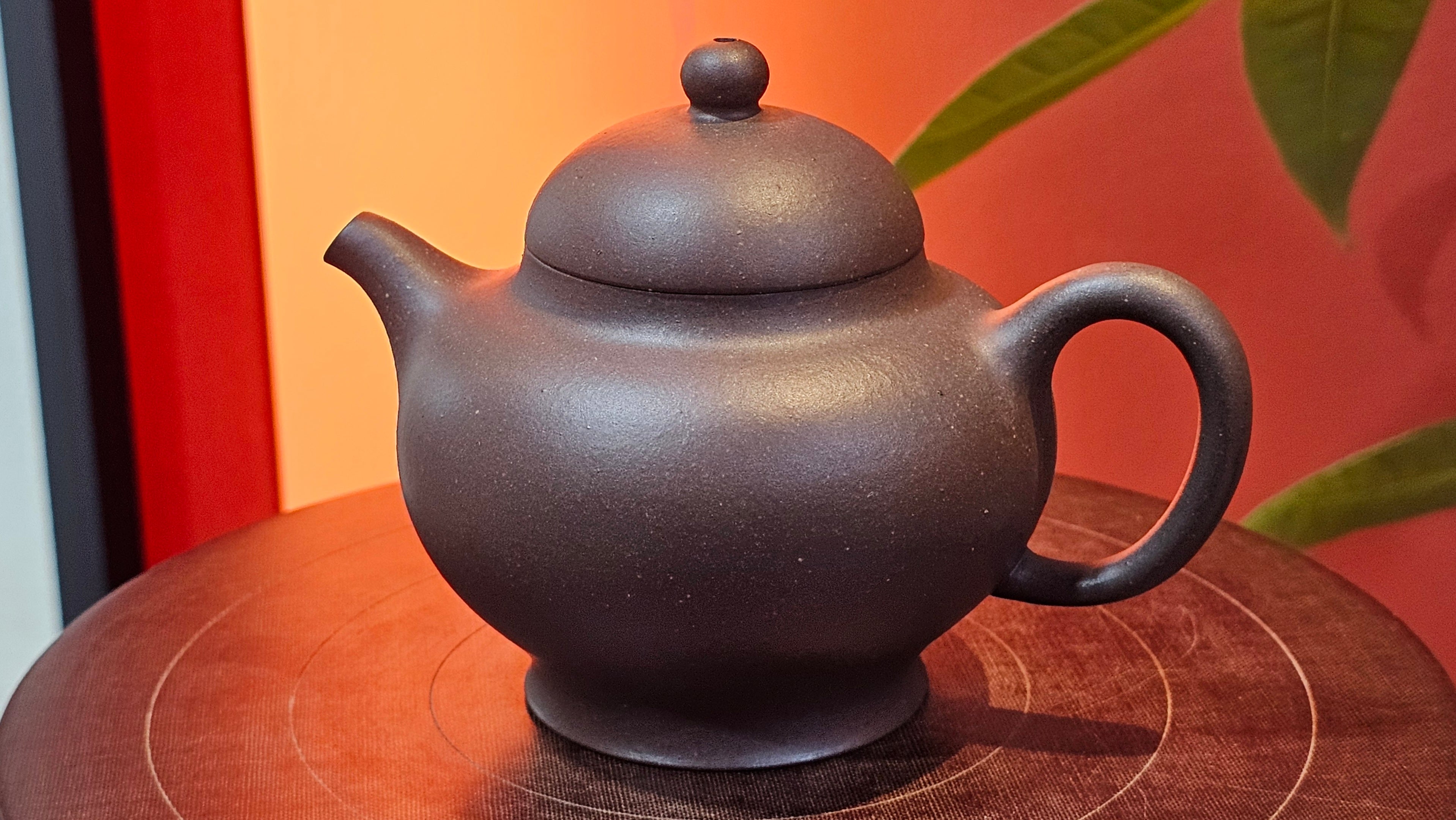 Gao Pan 高番, 138.0ml, Tai Xi Zi Ni (Gao Wen) 台西紫泥(高温), by our Craftsman Fan Xiao Zhi 范小智 ~ Congratulations!to Mr.S.W.! 2040hrs 29th August 2025, Avezzano! Italy🇮🇹.