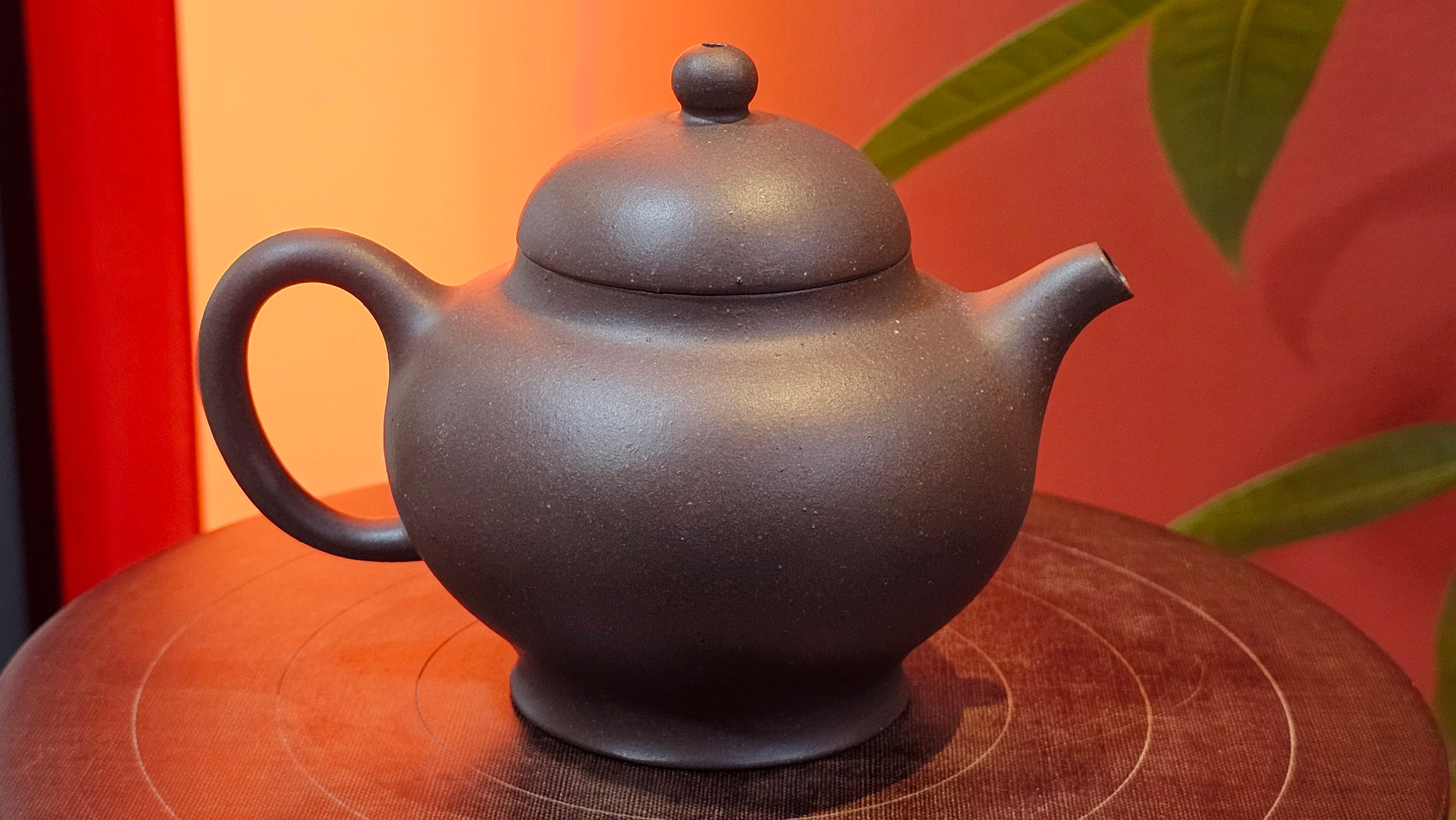 Gao Pan 高番, 138.0ml, Tai Xi Zi Ni (Gao Wen) 台西紫泥(高温), by our Craftsman Fan Xiao Zhi 范小智 ~ Congratulations!to Mr.S.W.! 2040hrs 29th August 2025, Avezzano! Italy🇮🇹.