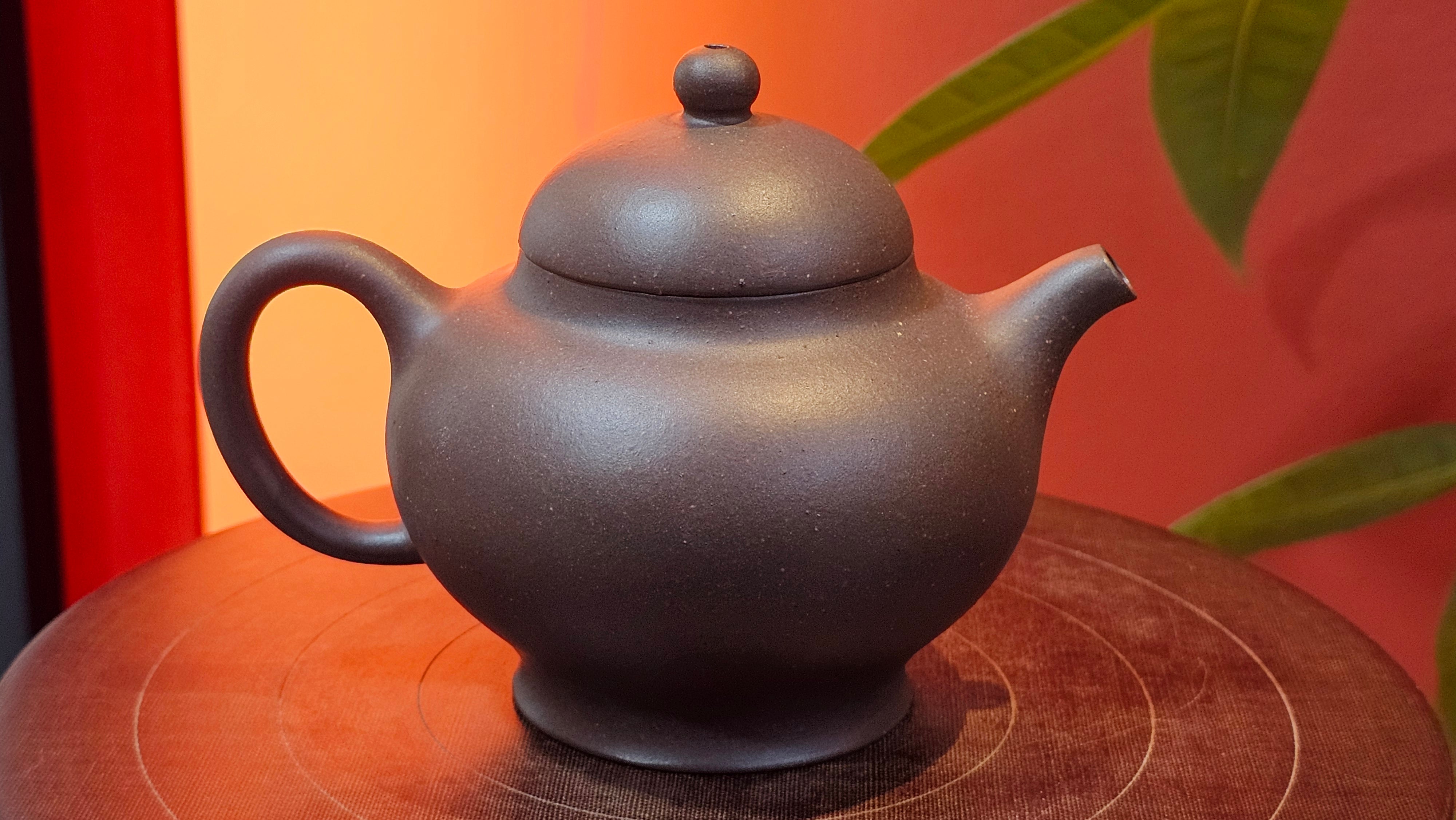 Gao Pan 高番, 138.0ml, Tai Xi Zi Ni (Gao Wen) 台西紫泥(高温), by our Craftsman Fan Xiao Zhi 范小智 ~ Congratulations!to Mr.S.W.! 2040hrs 29th August 2025, Avezzano! Italy🇮🇹.