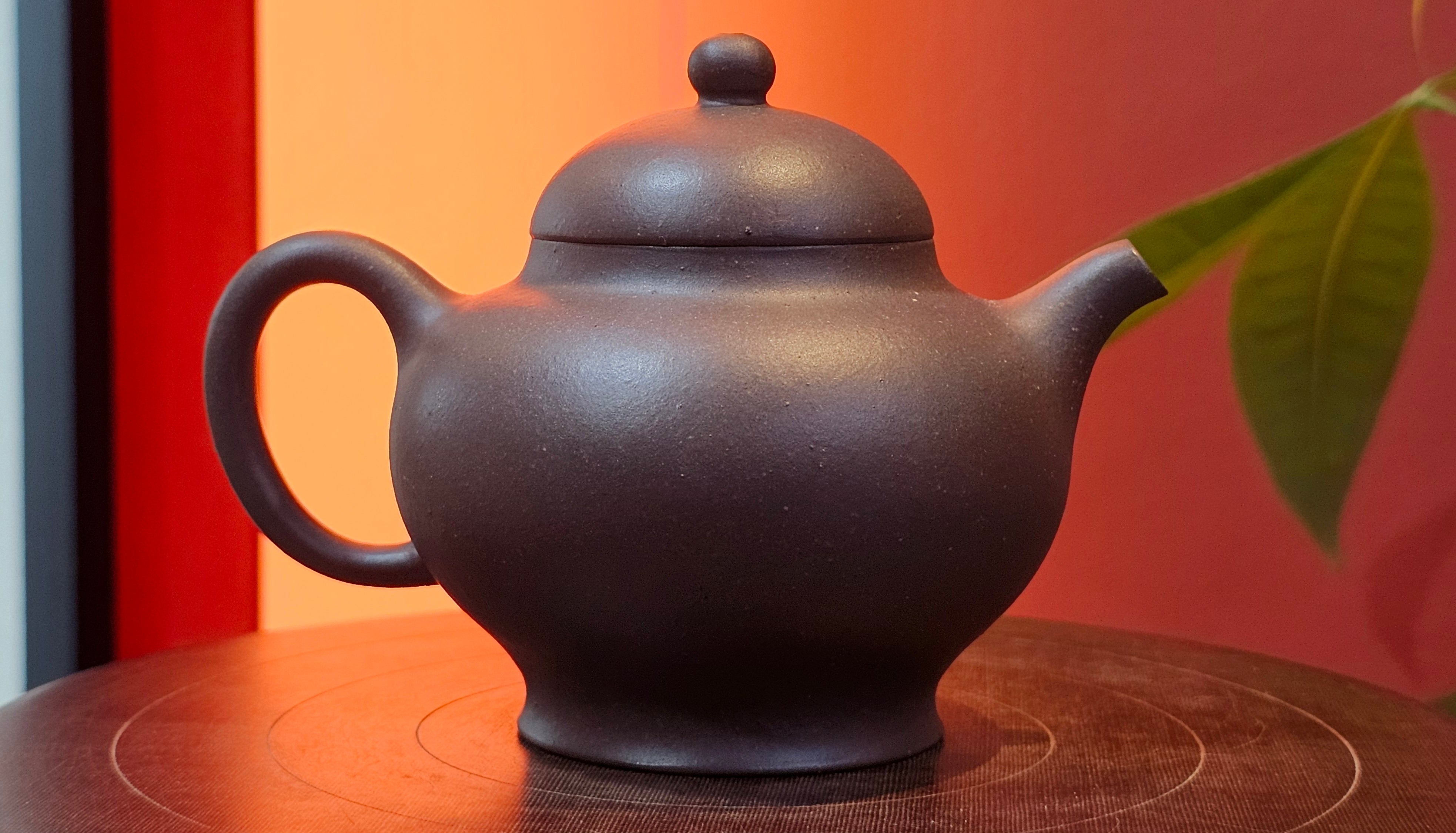 Gao Pan 高番, 138.0ml, Tai Xi Zi Ni (Gao Wen) 台西紫泥(高温), by our Craftsman Fan Xiao Zhi 范小智 ~ Congratulations!to Mr.S.W.! 2040hrs 29th August 2025, Avezzano! Italy🇮🇹.