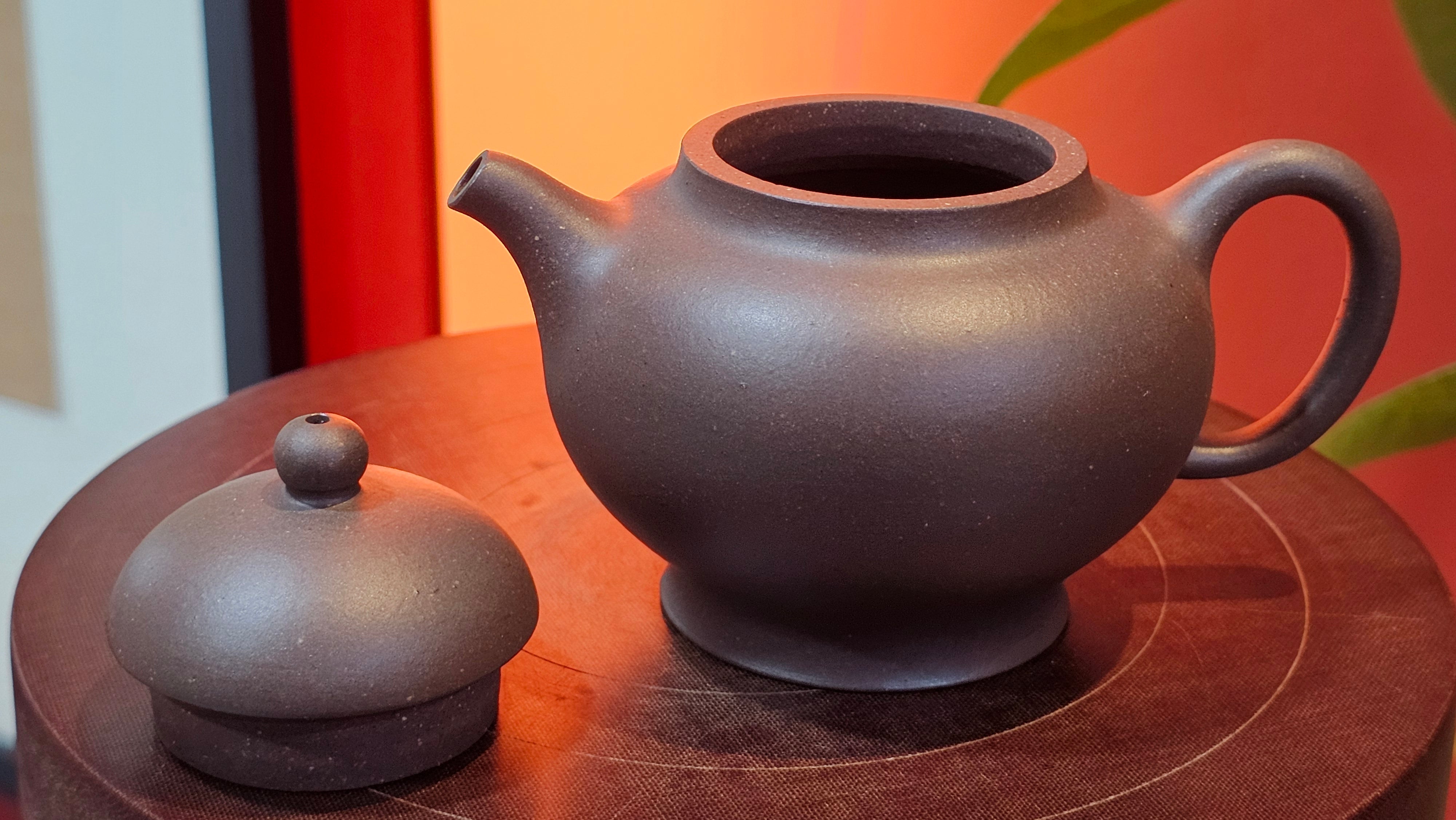 Gao Pan 高番, 138.0ml, Tai Xi Zi Ni (Gao Wen) 台西紫泥(高温), by our Craftsman Fan Xiao Zhi 范小智 ~ Congratulations!to Mr.S.W.! 2040hrs 29th August 2025, Avezzano! Italy🇮🇹.