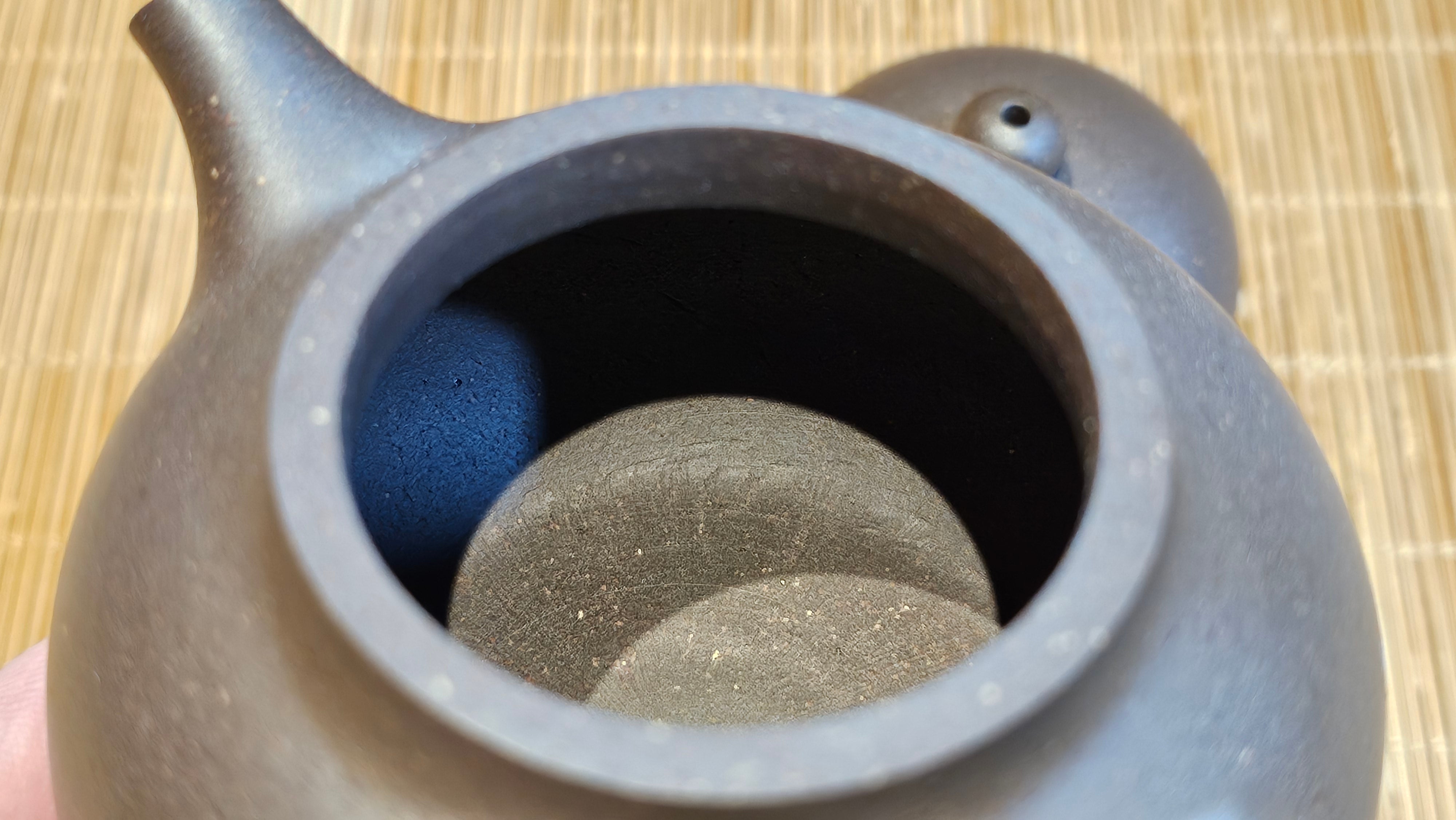 Gao Pan 高番, 138.0ml, Tai Xi Zi Ni (Gao Wen) 台西紫泥(高温), by our Craftsman Fan Xiao Zhi 范小智 ~ Congratulations!to Mr.S.W.! 2040hrs 29th August 2025, Avezzano! Italy🇮🇹.