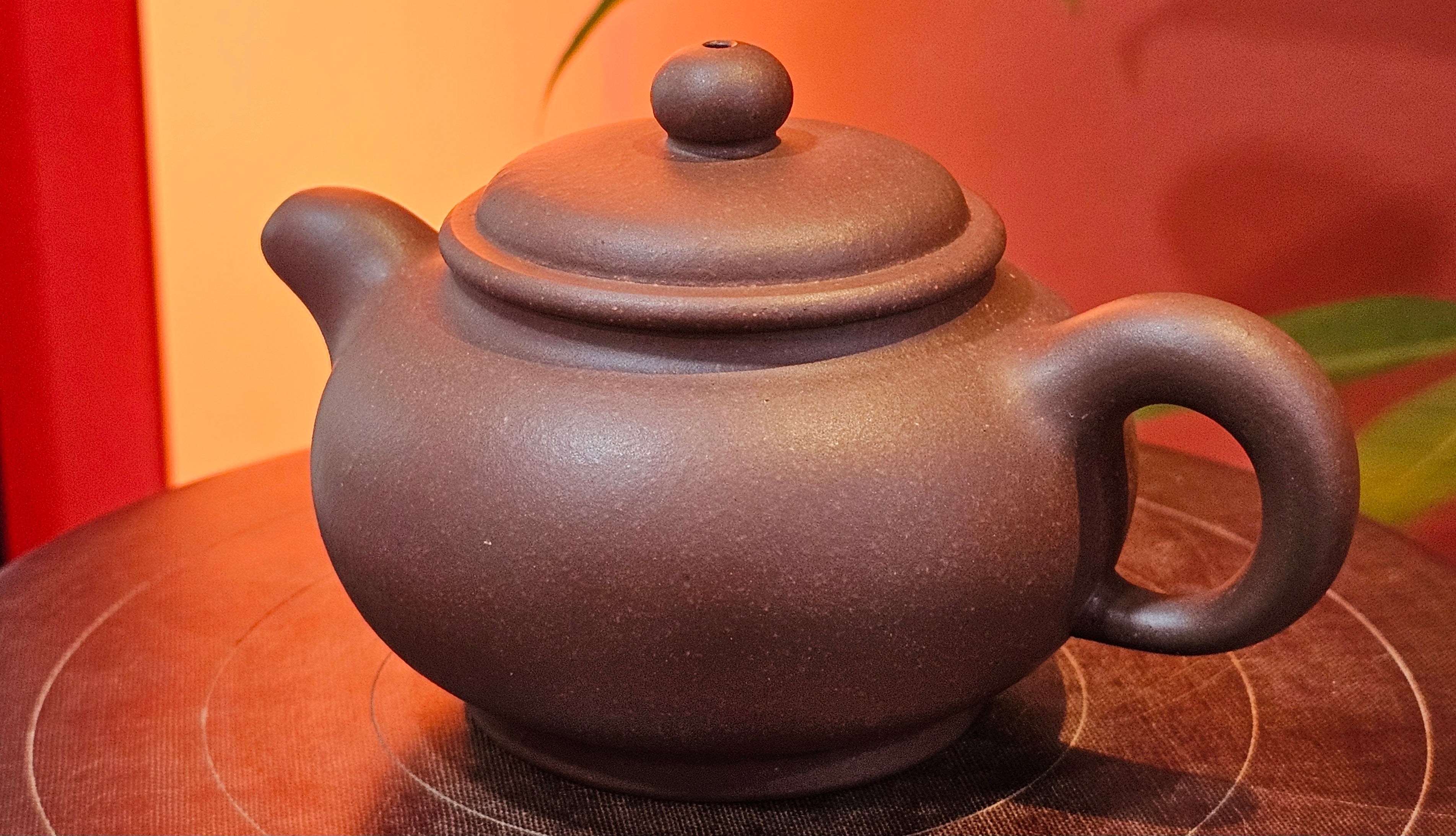 Xuan Zhu Hu 玄珠壶, 142.3ml, Zi Ni 紫泥, by our Craftsman Fan Xiao Zhi 范小智 ~ Congratulations to Ms K.Y.! 2256hrs 3rd Sept 2025! Tamuning, Guam!