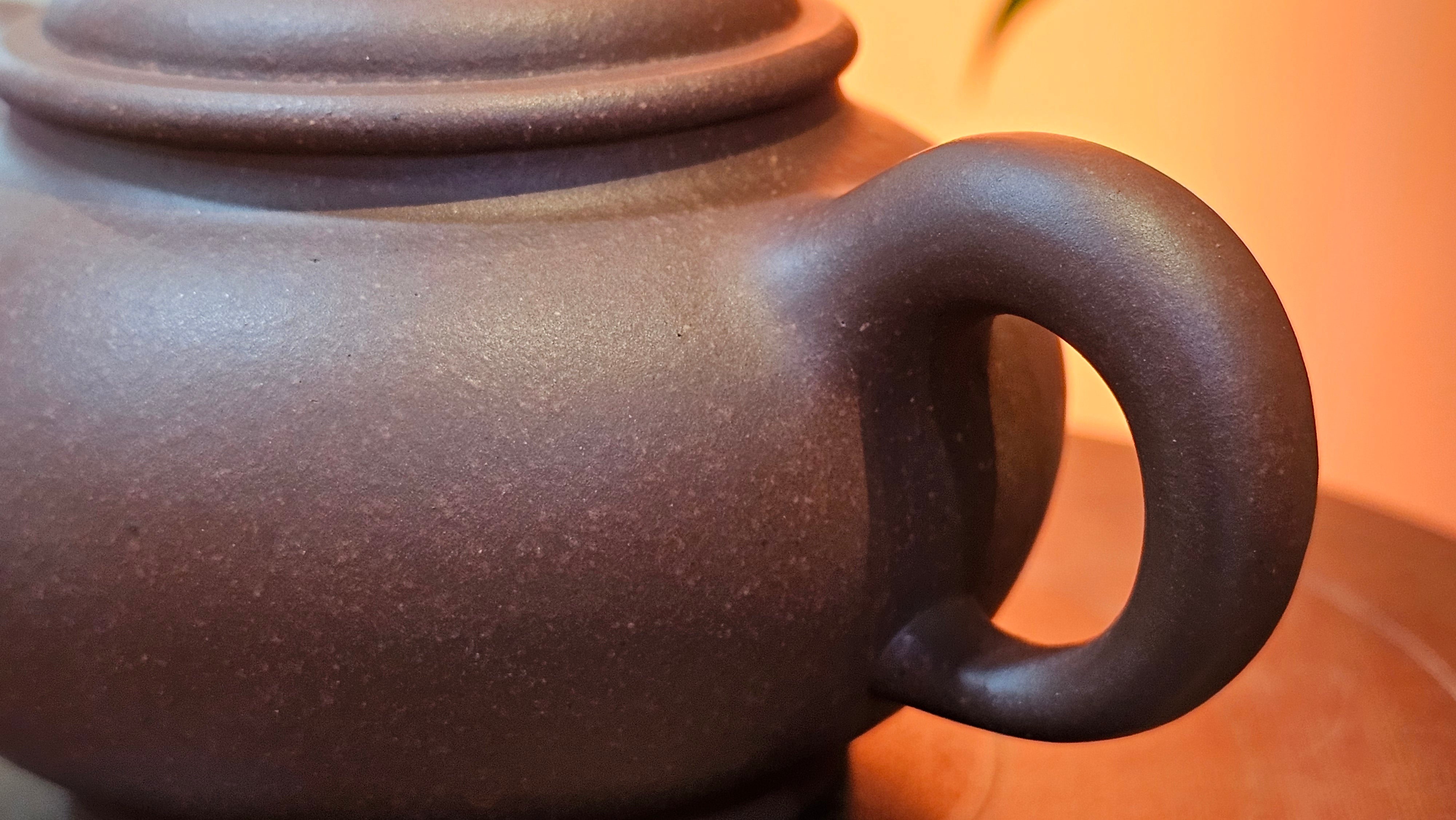 Xuan Zhu Hu 玄珠壶, 142.3ml, Zi Ni 紫泥, by our Craftsman Fan Xiao Zhi 范小智 ~ Congratulations to Ms K.Y.! 2256hrs 3rd Sept 2025! Tamuning, Guam!