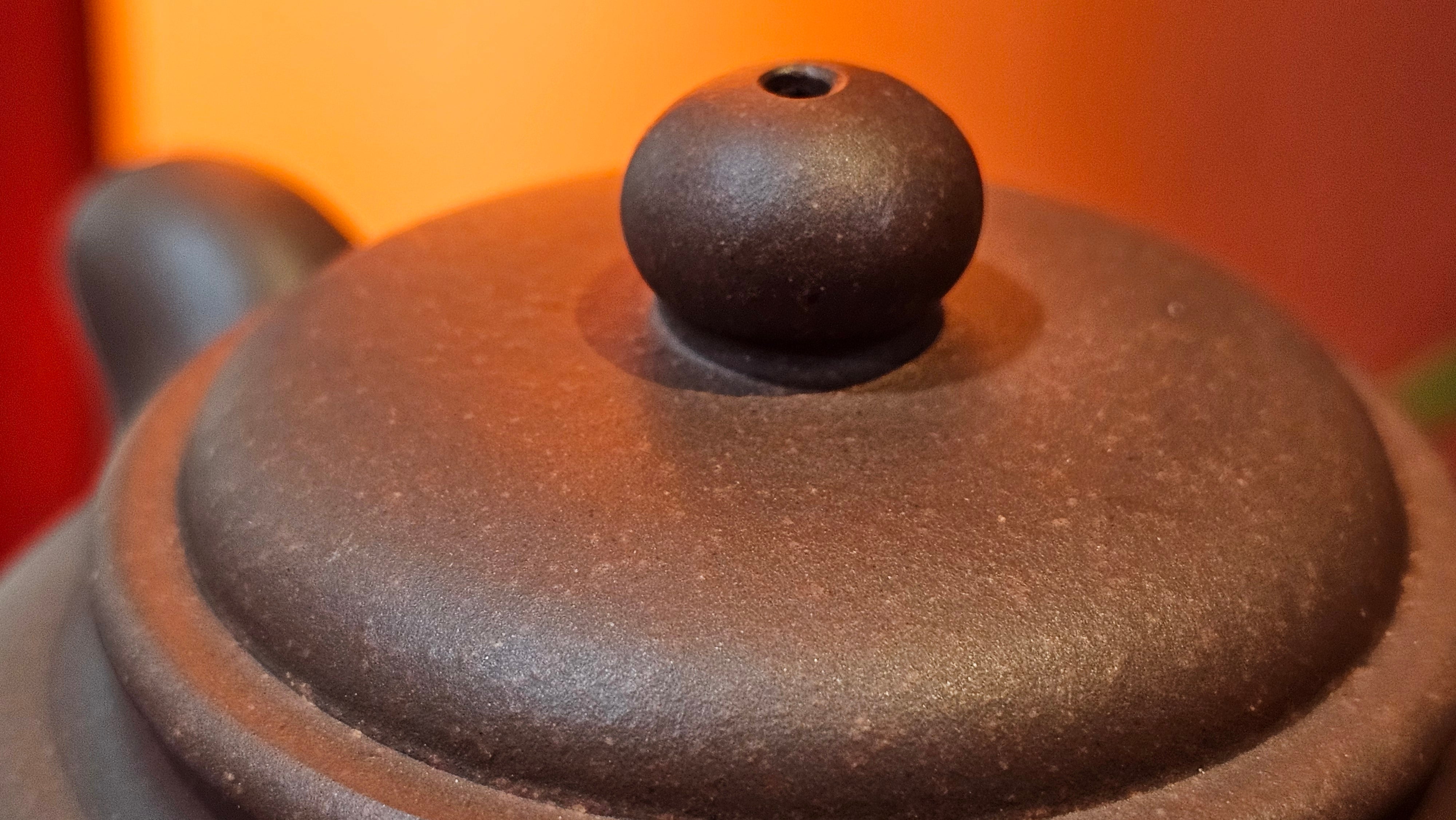 Xuan Zhu Hu 玄珠壶, 142.3ml, Zi Ni 紫泥, by our Craftsman Fan Xiao Zhi 范小智 ~ Congratulations to Ms K.Y.! 2256hrs 3rd Sept 2025! Tamuning, Guam!