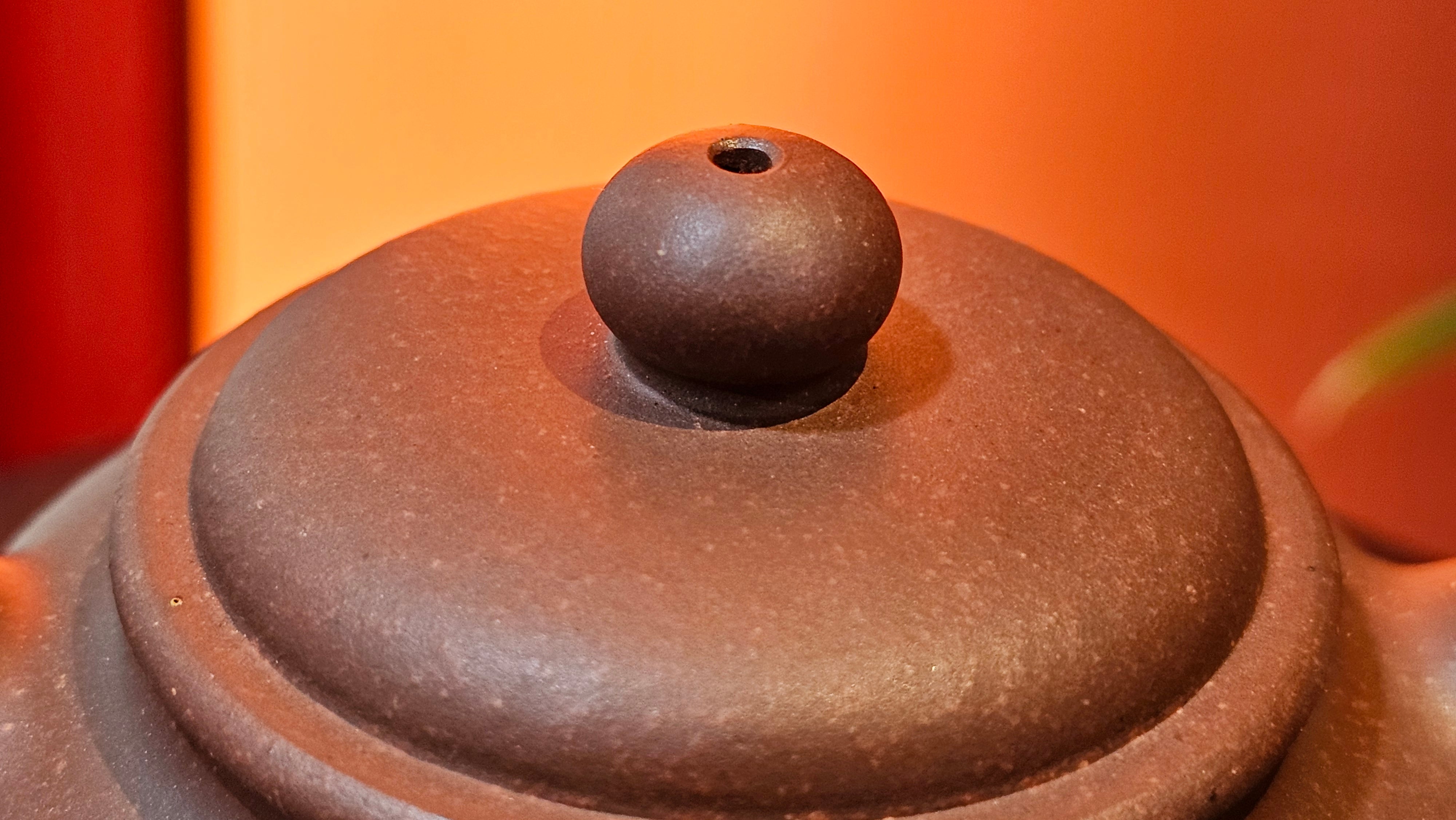 Xuan Zhu Hu 玄珠壶, 142.3ml, Zi Ni 紫泥, by our Craftsman Fan Xiao Zhi 范小智 ~ Congratulations to Ms K.Y.! 2256hrs 3rd Sept 2025! Tamuning, Guam!