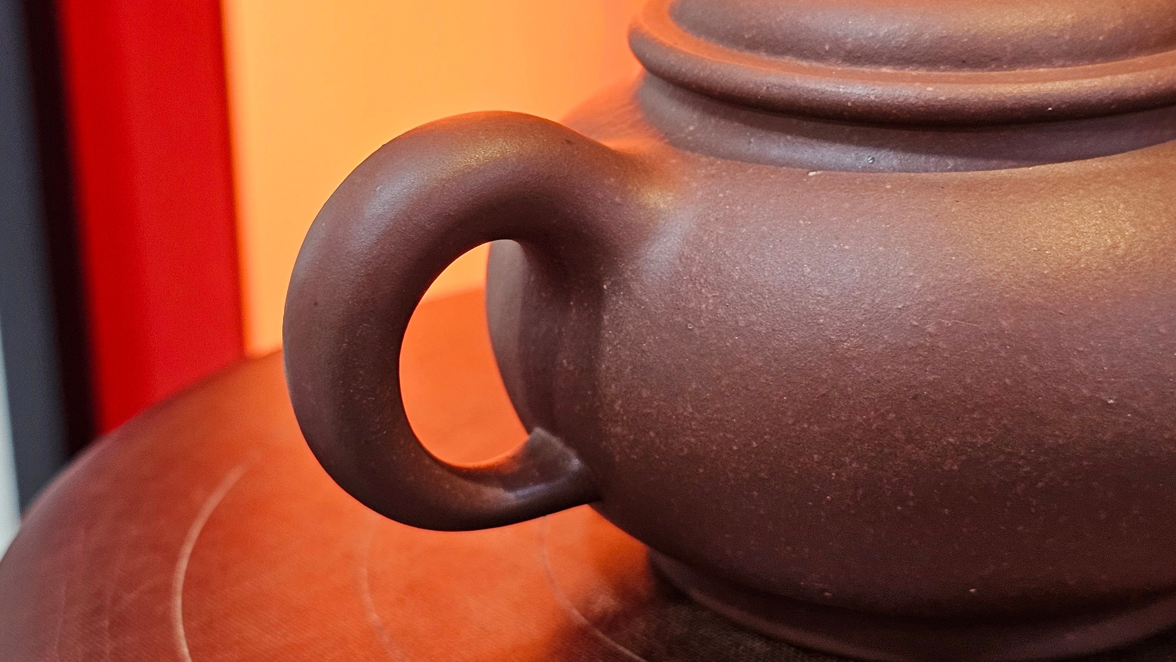 Xuan Zhu Hu 玄珠壶, 142.3ml, Zi Ni 紫泥, by our Craftsman Fan Xiao Zhi 范小智 ~ Congratulations to Ms K.Y.! 2256hrs 3rd Sept 2025! Tamuning, Guam!