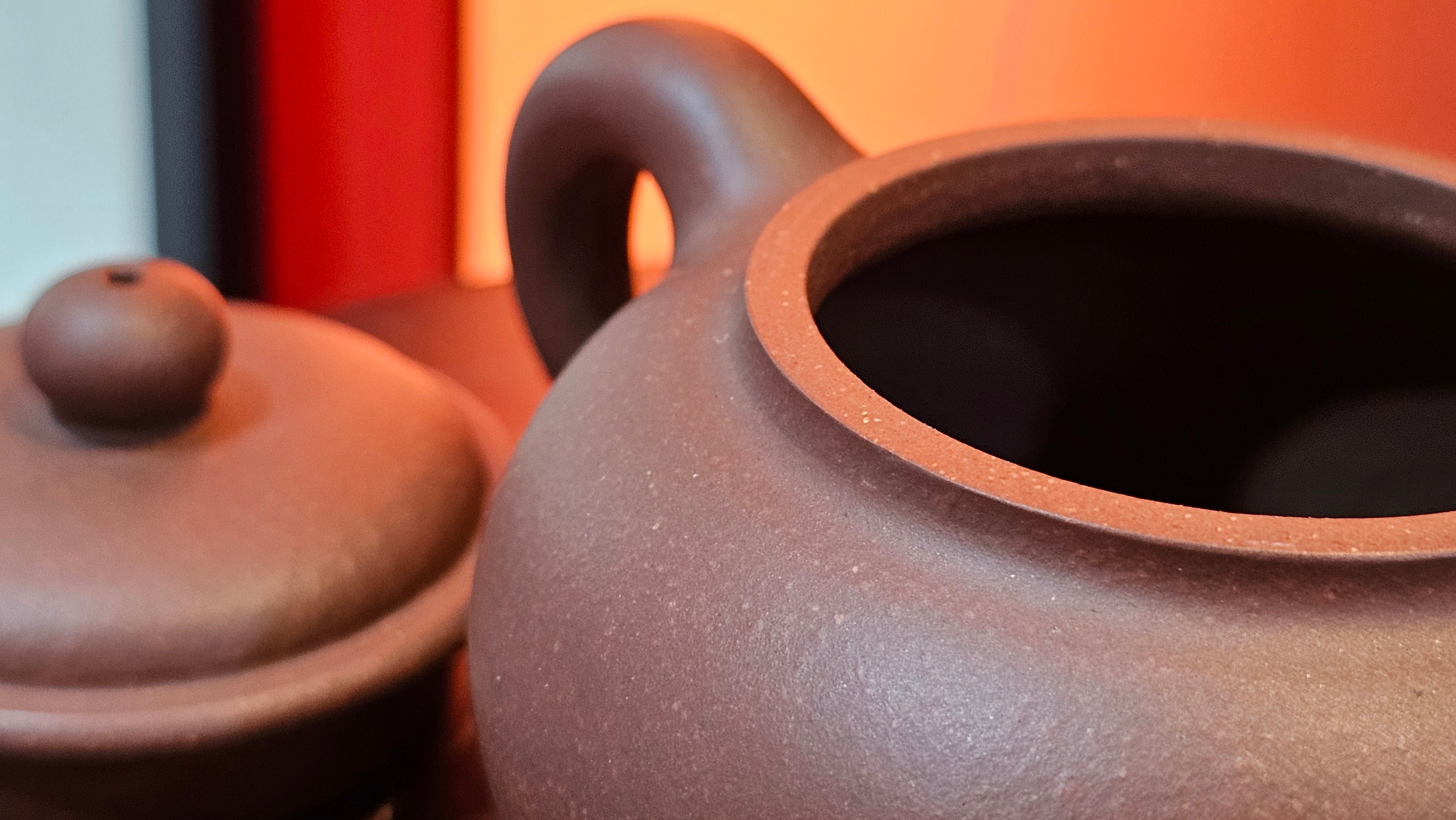 Xuan Zhu Hu 玄珠壶, 142.3ml, Zi Ni 紫泥, by our Craftsman Fan Xiao Zhi 范小智 ~ Congratulations to Ms K.Y.! 2256hrs 3rd Sept 2025! Tamuning, Guam!