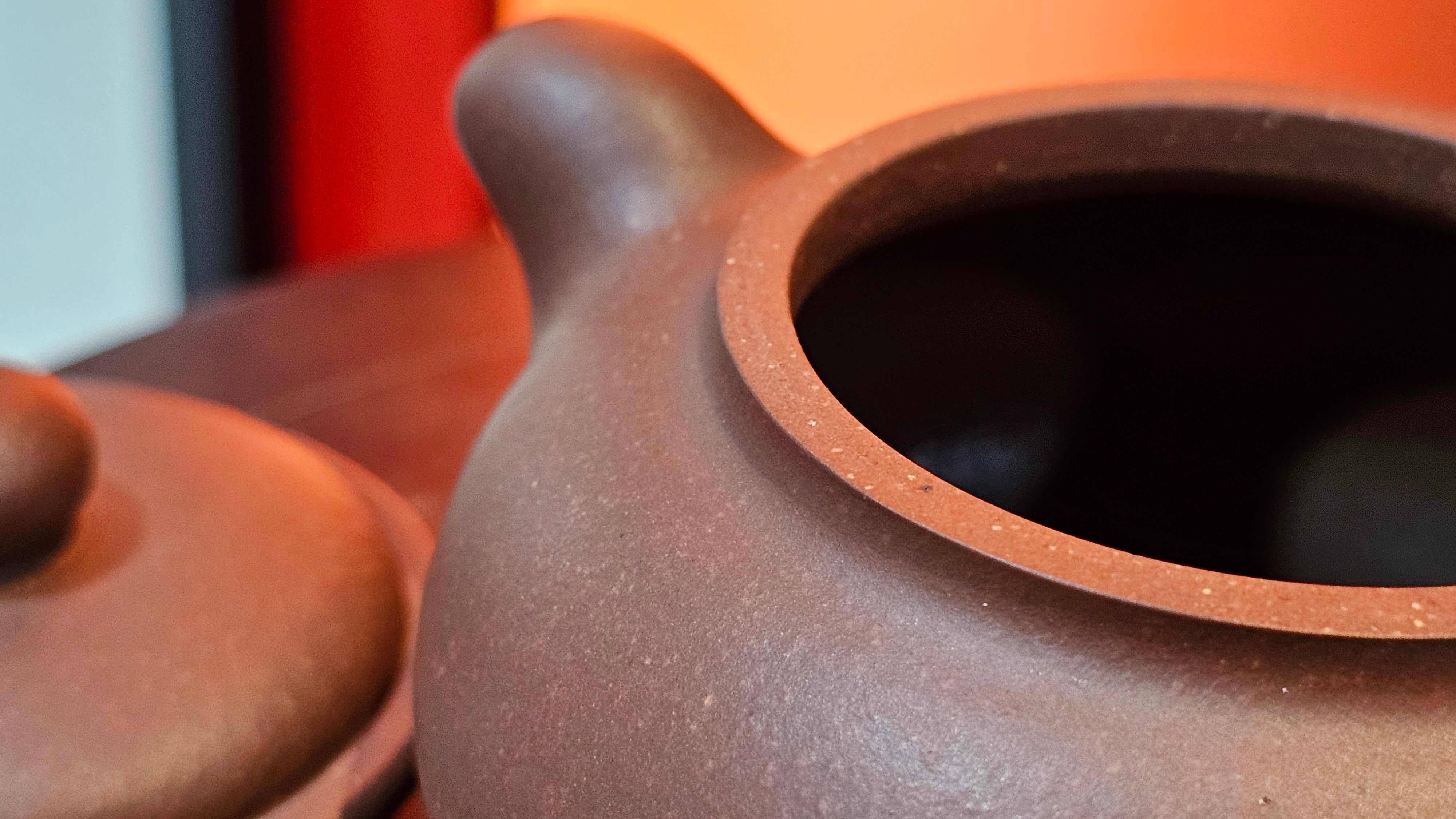 Xuan Zhu Hu 玄珠壶, 142.3ml, Zi Ni 紫泥, by our Craftsman Fan Xiao Zhi 范小智 ~ Congratulations to Ms K.Y.! 2256hrs 3rd Sept 2025! Tamuning, Guam!