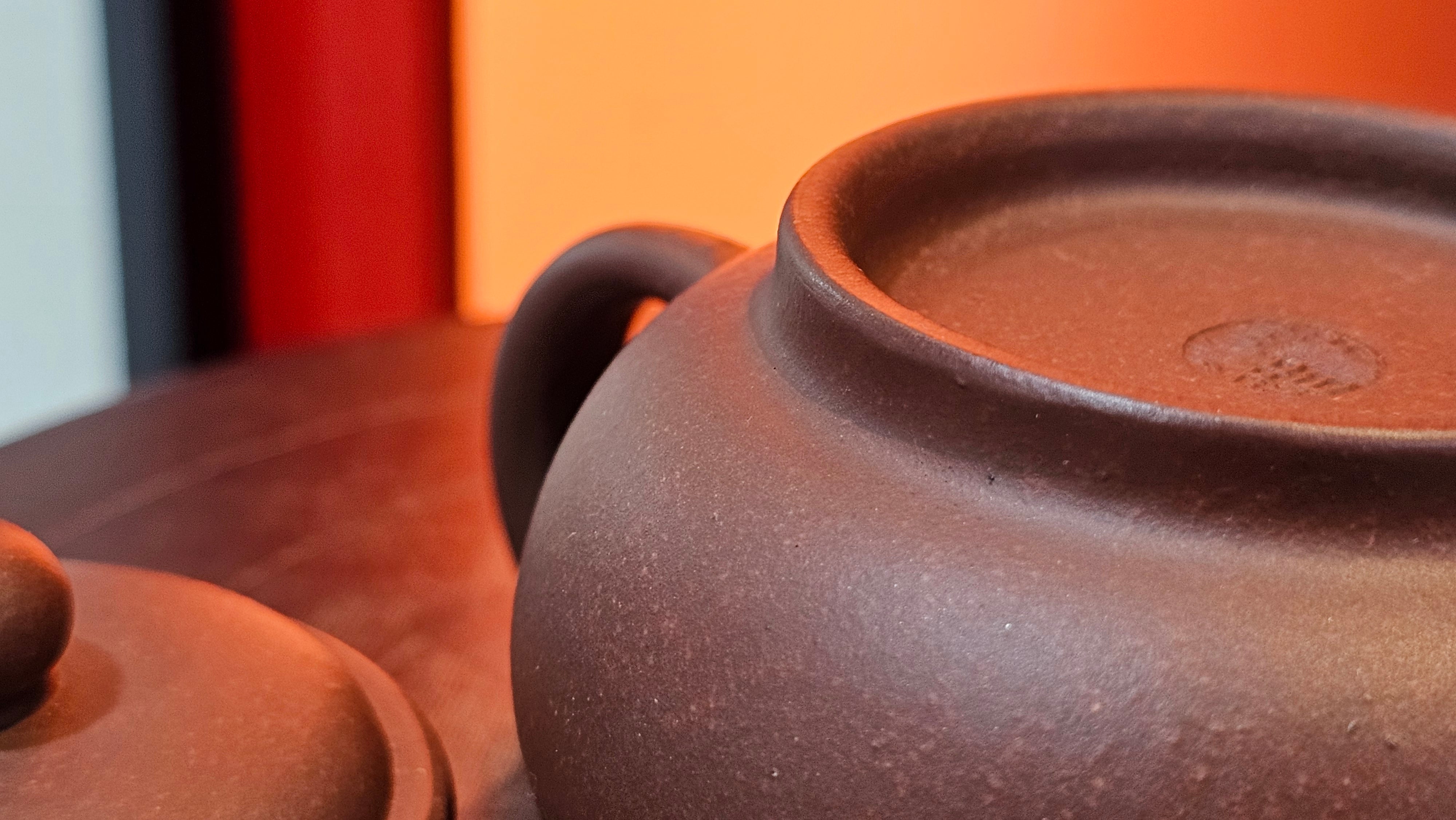 Xuan Zhu Hu 玄珠壶, 142.3ml, Zi Ni 紫泥, by our Craftsman Fan Xiao Zhi 范小智 ~ Congratulations to Ms K.Y.! 2256hrs 3rd Sept 2025! Tamuning, Guam!