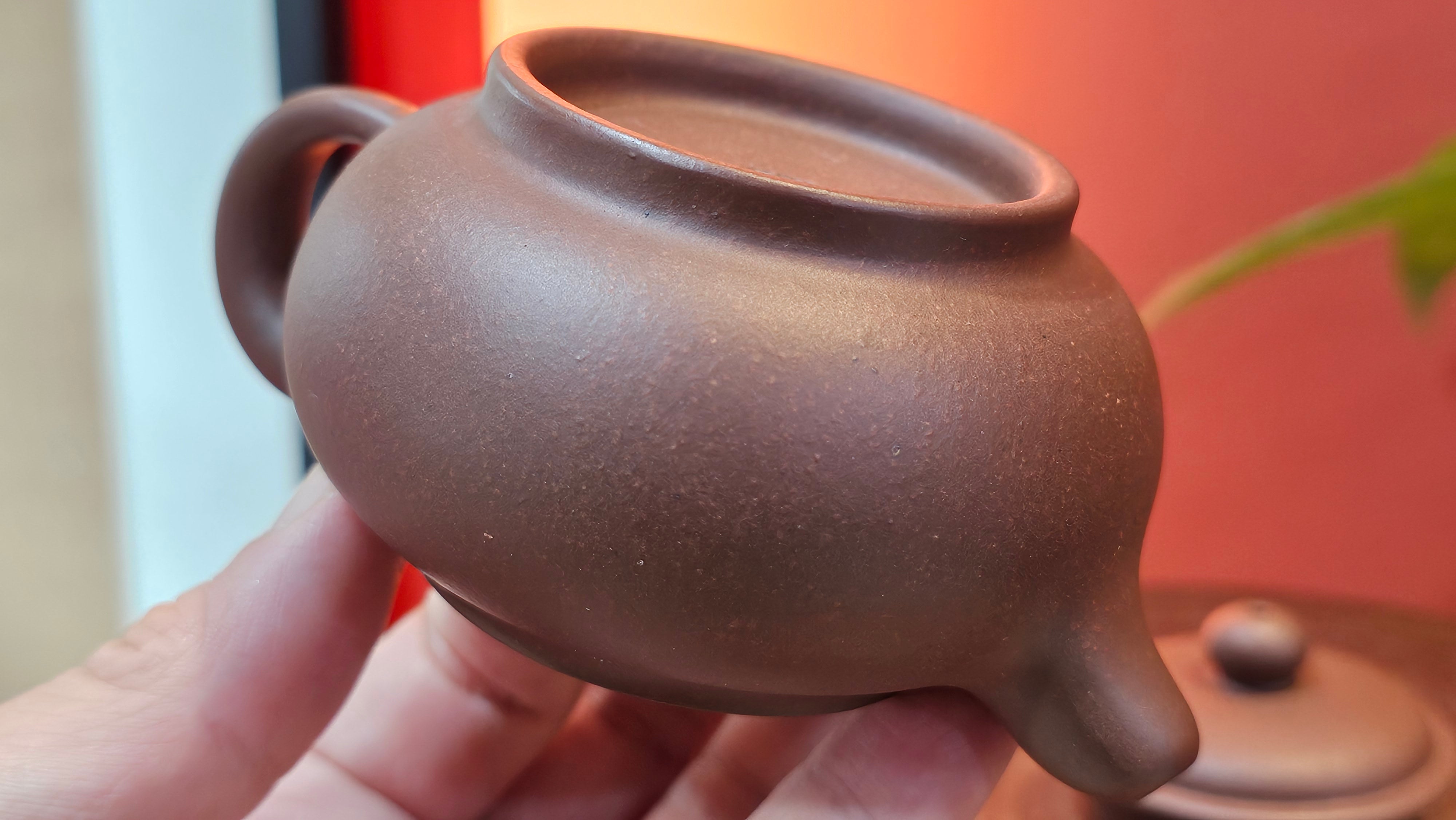 Xuan Zhu Hu 玄珠壶, 142.3ml, Zi Ni 紫泥, by our Craftsman Fan Xiao Zhi 范小智 ~ Congratulations to Ms K.Y.! 2256hrs 3rd Sept 2025! Tamuning, Guam!