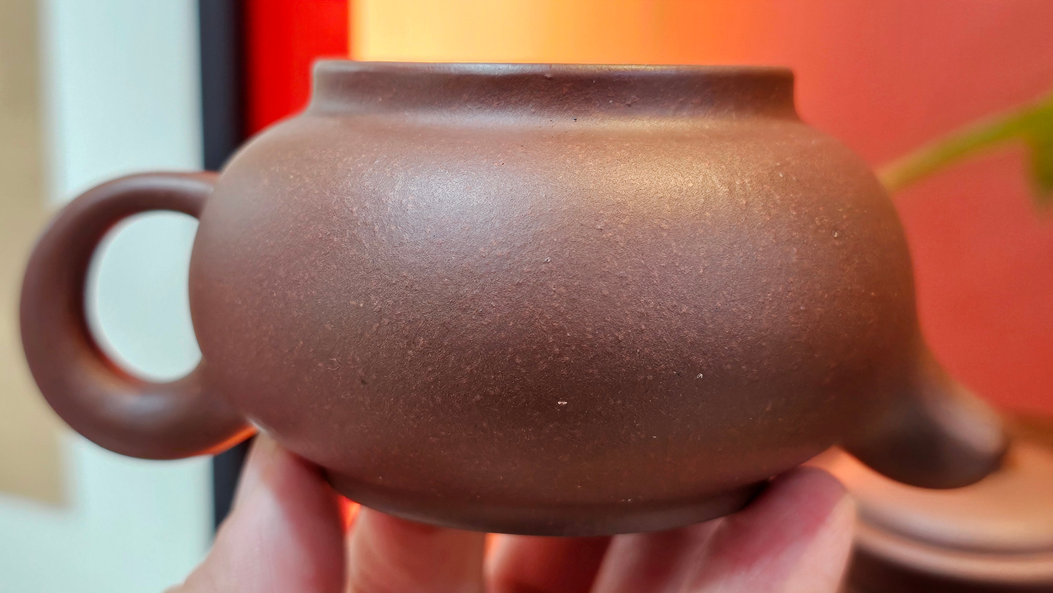 Xuan Zhu Hu 玄珠壶, 142.3ml, Zi Ni 紫泥, by our Craftsman Fan Xiao Zhi 范小智 ~ Congratulations to Ms K.Y.! 2256hrs 3rd Sept 2025! Tamuning, Guam!