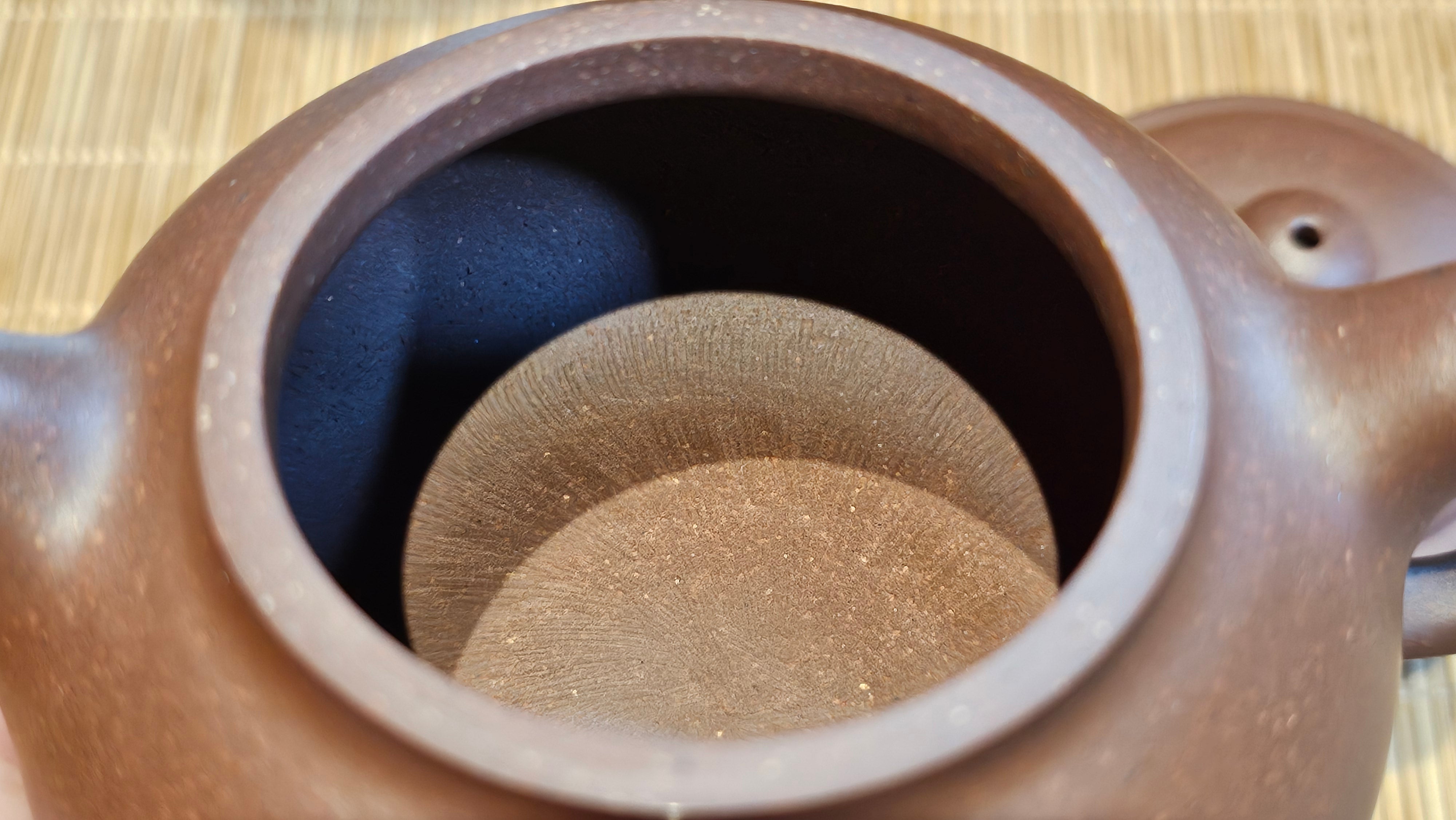 Xuan Zhu Hu 玄珠壶, 142.3ml, Zi Ni 紫泥, by our Craftsman Fan Xiao Zhi 范小智 ~ Congratulations to Ms K.Y.! 2256hrs 3rd Sept 2025! Tamuning, Guam!