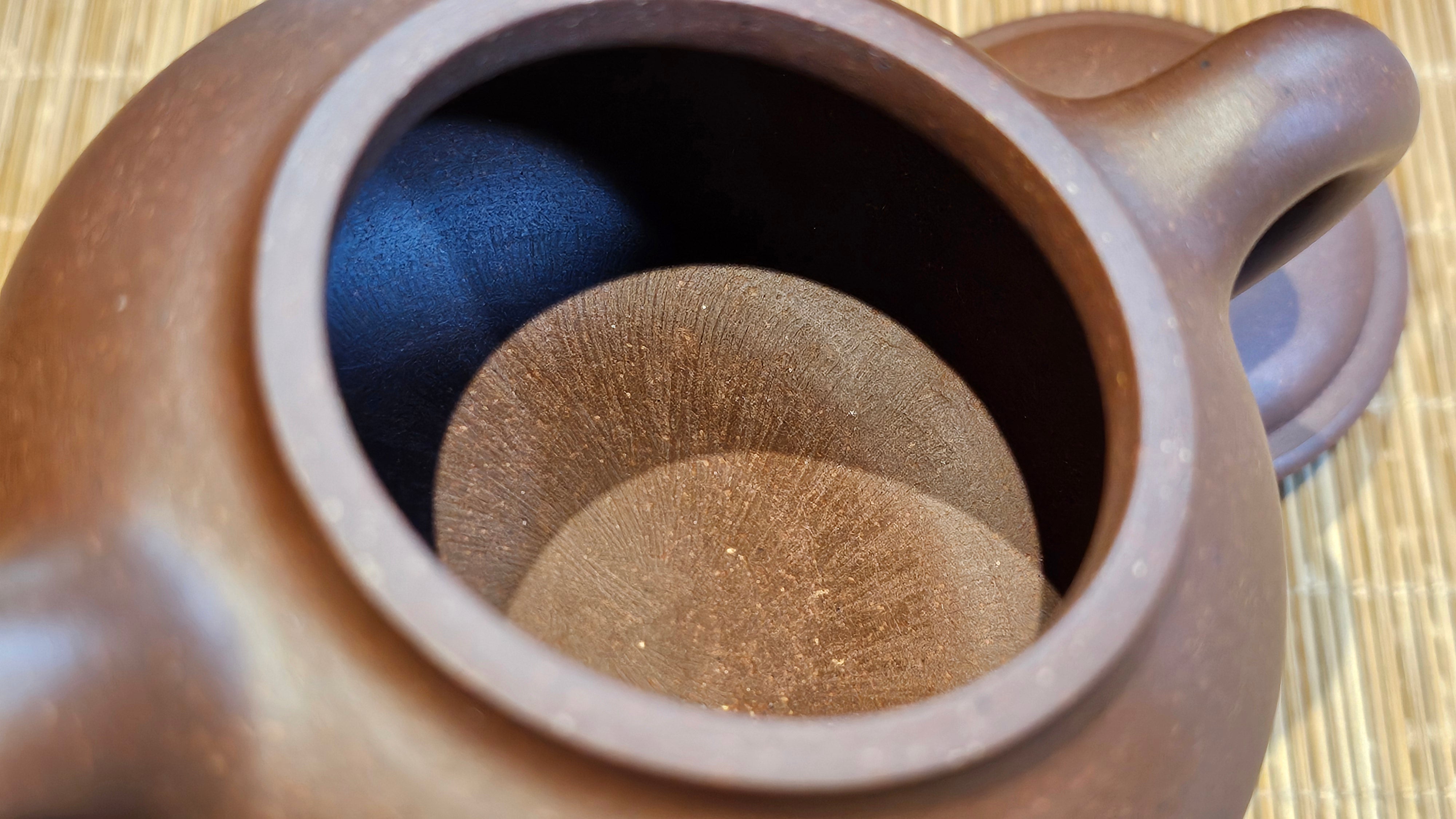 Xuan Zhu Hu 玄珠壶, 142.3ml, Zi Ni 紫泥, by our Craftsman Fan Xiao Zhi 范小智 ~ Congratulations to Ms K.Y.! 2256hrs 3rd Sept 2025! Tamuning, Guam!