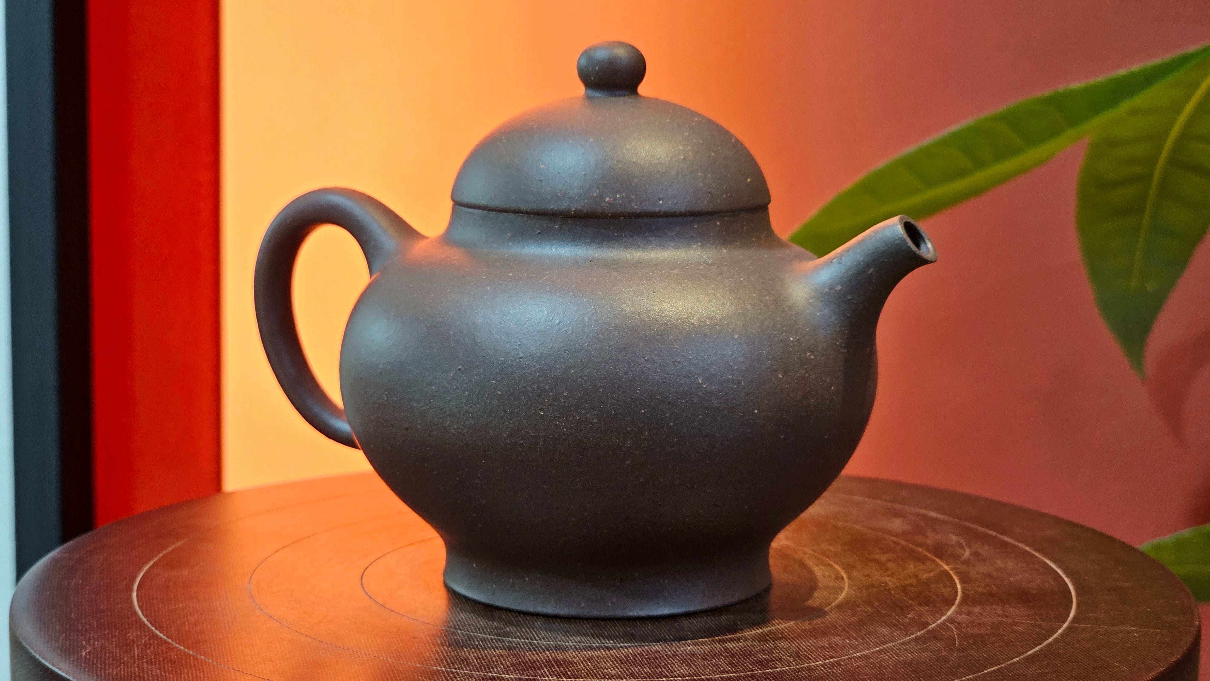 Gao Pan 高番, 143.9ml (very well-weighted bottom, stable!), Tai Xi Zi Ni (Gao Wen) 台西紫泥(高温), by our Craftsman Fan Xiao Zhi 范小智 ~ Congratulations!to Mr Y.L.! 2309hrs 31st August 2025, Cranbourne North!ViC, Australia🇦🇺!