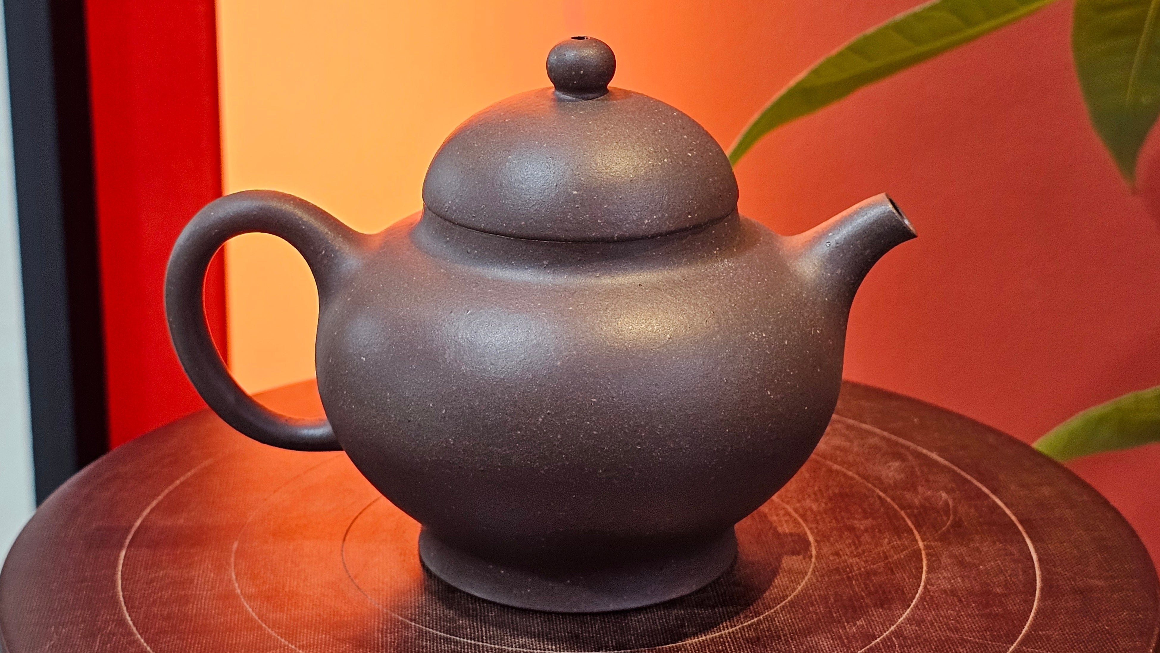 Gao Pan 高番, 143.9ml (very well-weighted bottom, stable!), Tai Xi Zi Ni (Gao Wen) 台西紫泥(高温), by our Craftsman Fan Xiao Zhi 范小智 ~ Congratulations!to Mr Y.L.! 2309hrs 31st August 2025, Cranbourne North!ViC, Australia🇦🇺!