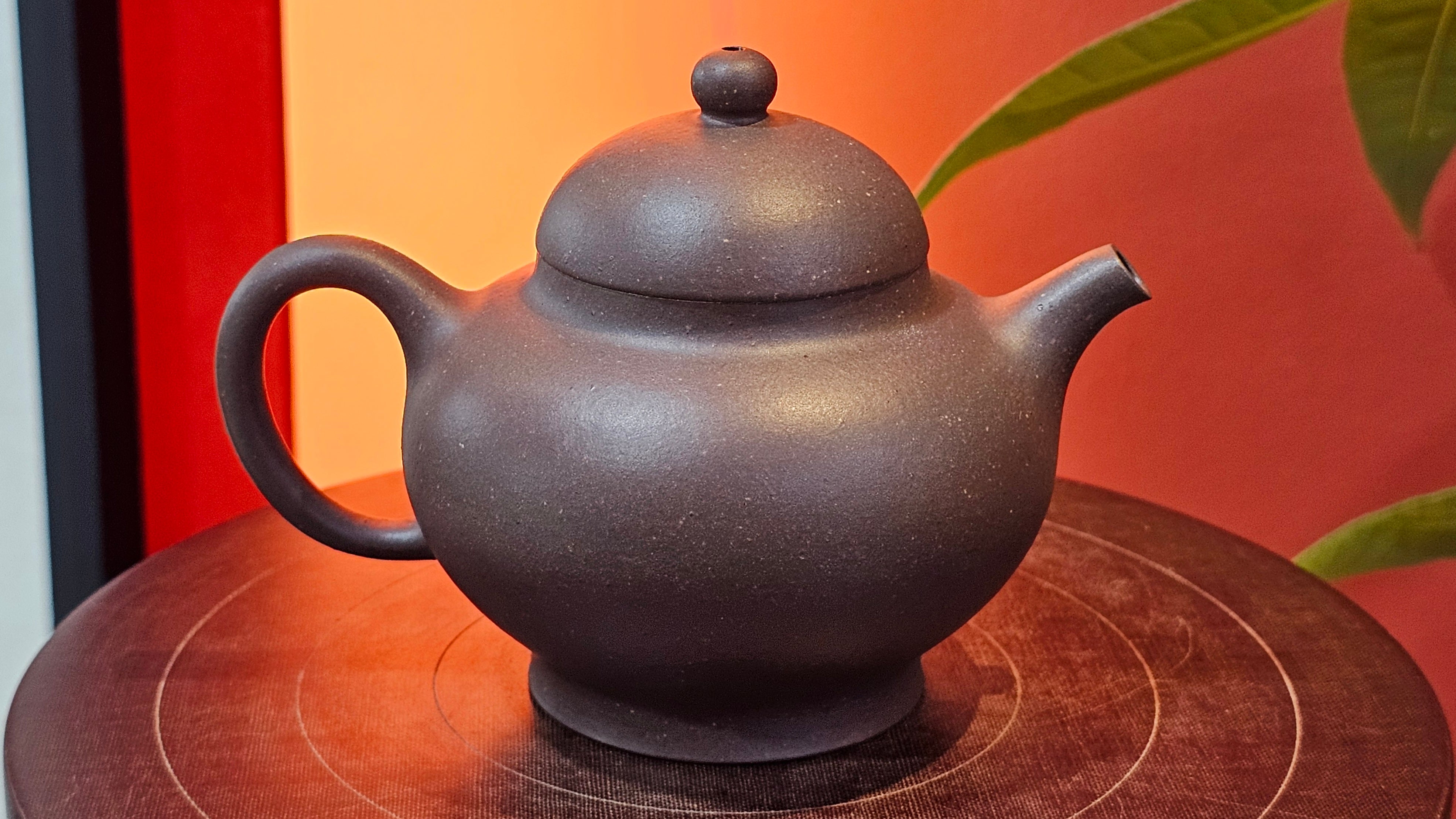 Gao Pan 高番, 143.9ml (very well-weighted bottom, stable!), Tai Xi Zi Ni (Gao Wen) 台西紫泥(高温), by our Craftsman Fan Xiao Zhi 范小智 ~ Congratulations!to Mr Y.L.! 2309hrs 31st August 2025, Cranbourne North!ViC, Australia🇦🇺!