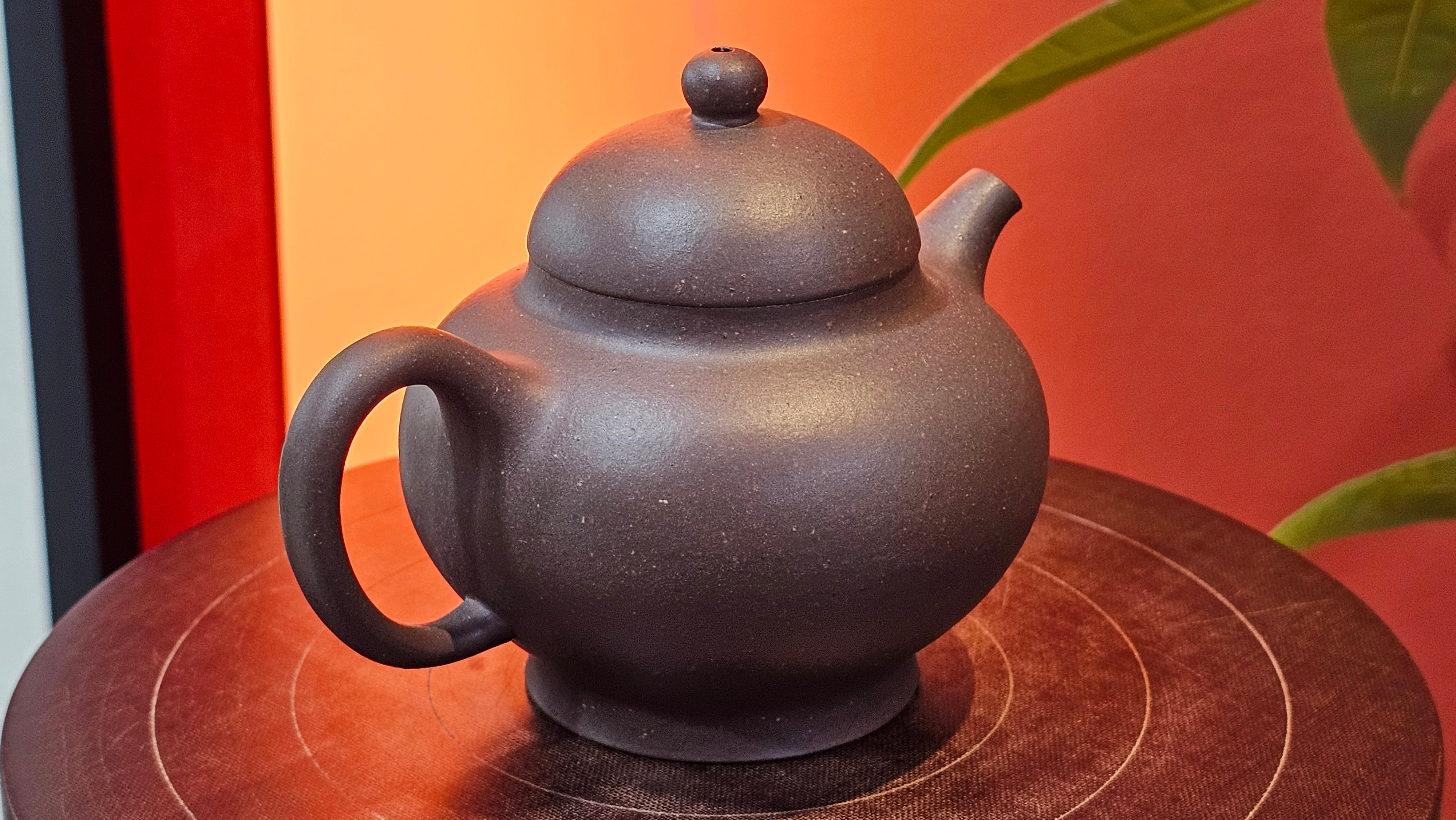 Gao Pan 高番, 143.9ml (very well-weighted bottom, stable!), Tai Xi Zi Ni (Gao Wen) 台西紫泥(高温), by our Craftsman Fan Xiao Zhi 范小智 ~ Congratulations!to Mr Y.L.! 2309hrs 31st August 2025, Cranbourne North!ViC, Australia🇦🇺!