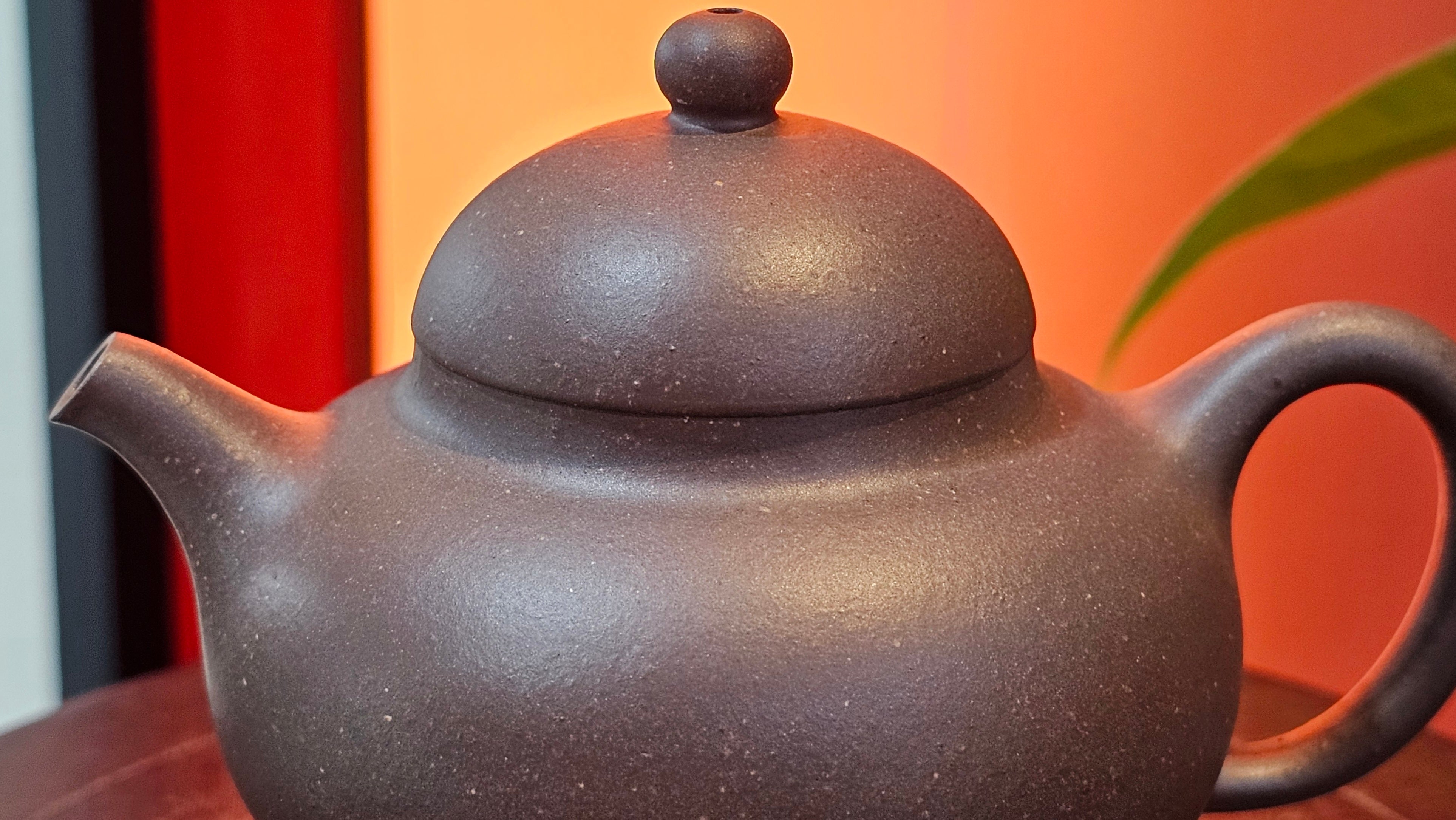 Gao Pan 高番, 143.9ml (very well-weighted bottom, stable!), Tai Xi Zi Ni (Gao Wen) 台西紫泥(高温), by our Craftsman Fan Xiao Zhi 范小智 ~ Congratulations!to Mr Y.L.! 2309hrs 31st August 2025, Cranbourne North!ViC, Australia🇦🇺!