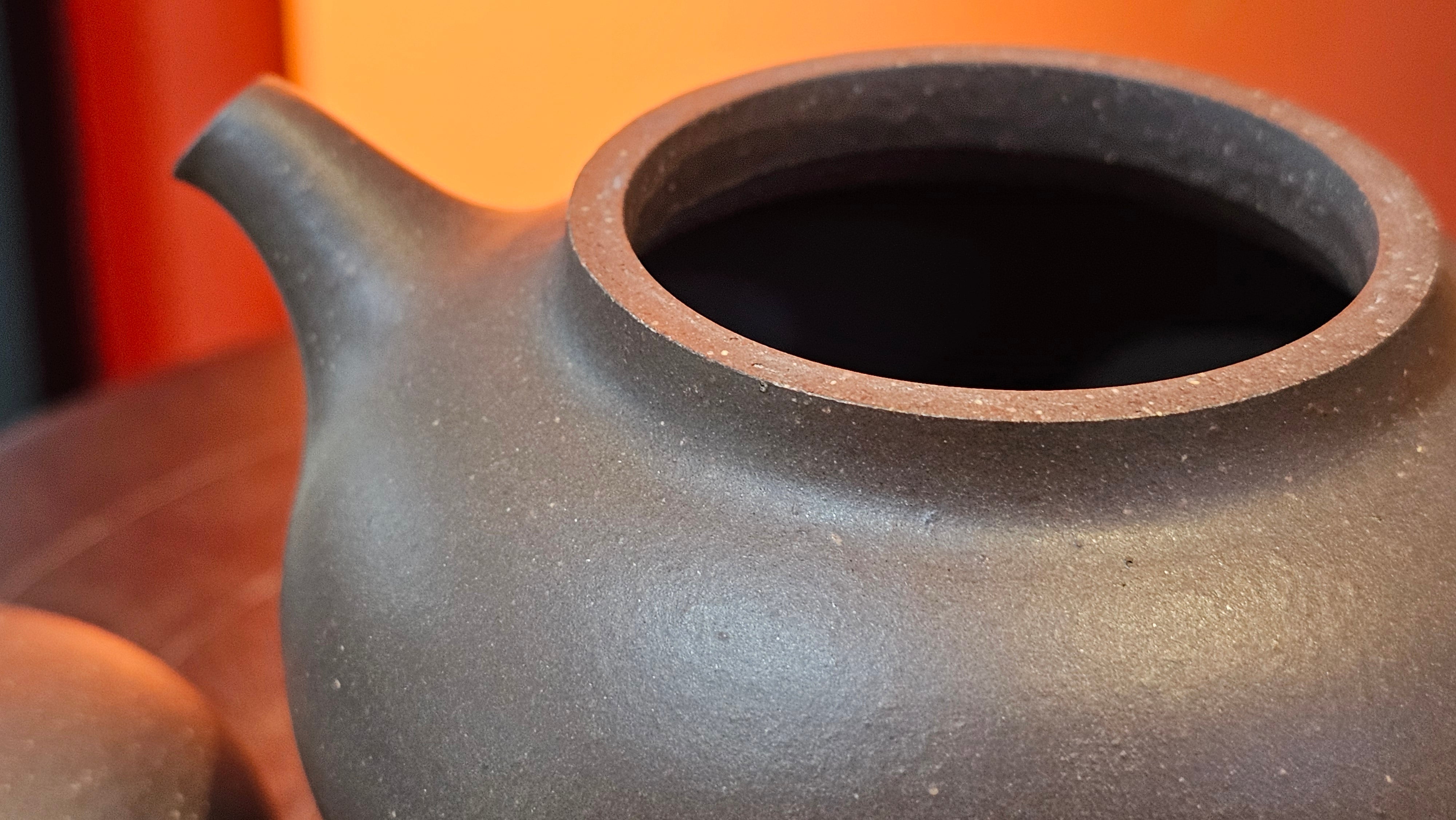 Gao Pan 高番, 143.9ml (very well-weighted bottom, stable!), Tai Xi Zi Ni (Gao Wen) 台西紫泥(高温), by our Craftsman Fan Xiao Zhi 范小智 ~ Congratulations!to Mr Y.L.! 2309hrs 31st August 2025, Cranbourne North!ViC, Australia🇦🇺!