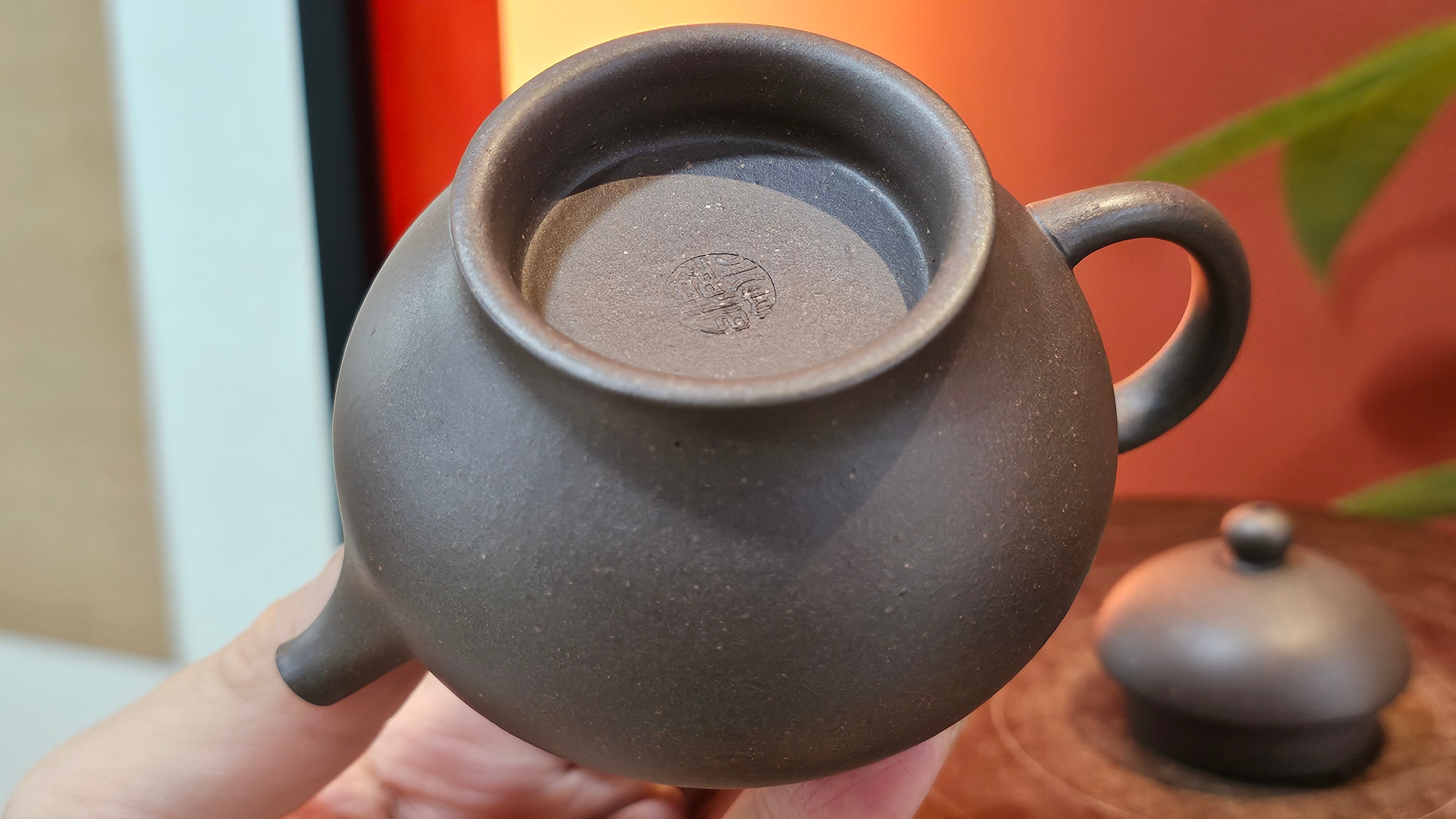 Gao Pan 高番, 143.9ml (very well-weighted bottom, stable!), Tai Xi Zi Ni (Gao Wen) 台西紫泥(高温), by our Craftsman Fan Xiao Zhi 范小智 ~ Congratulations!to Mr Y.L.! 2309hrs 31st August 2025, Cranbourne North!ViC, Australia🇦🇺!