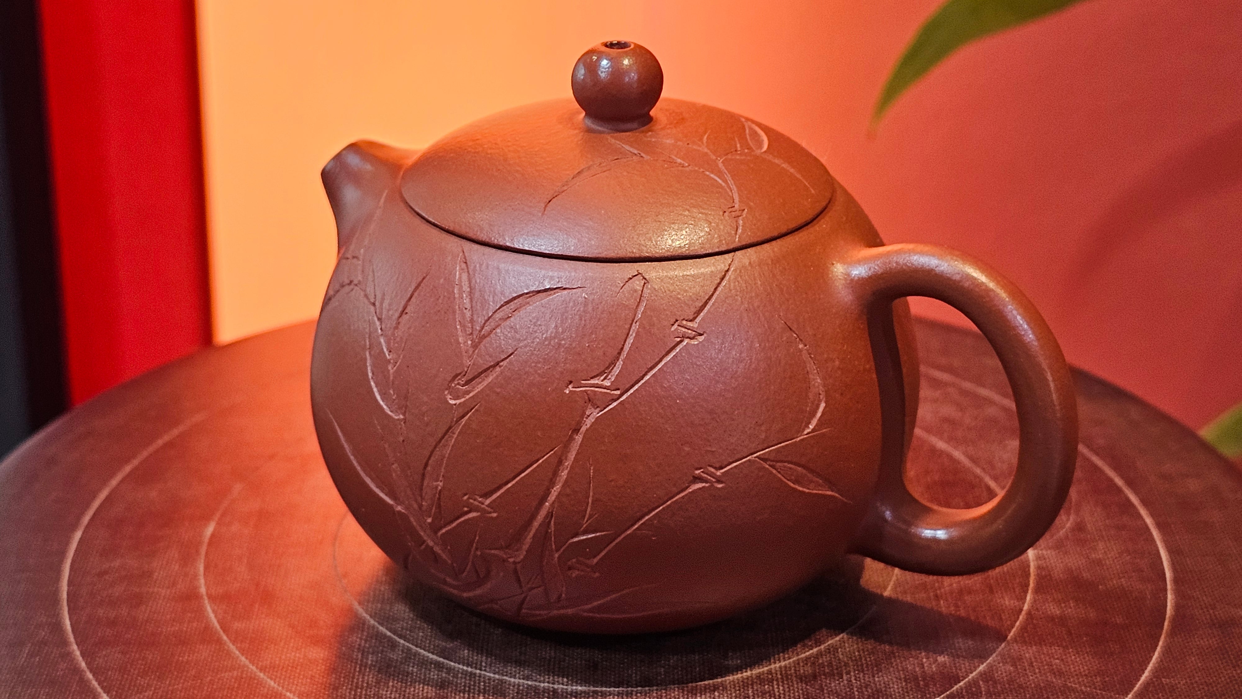 Xi Shi 西施 with Bamboo Engraving 竹刻绘, 161.1ml, Xiao Mei Yao Zhu Ni 小煤窑朱泥, by Collaborative Craftsman Zhai Yi Yao 翟一耀 and Craftsman Yi De Shu 一德书 ~ Congratulations to!Mr V.J.! 1157hrs 16th Sept 2025, Bartlett, IL!