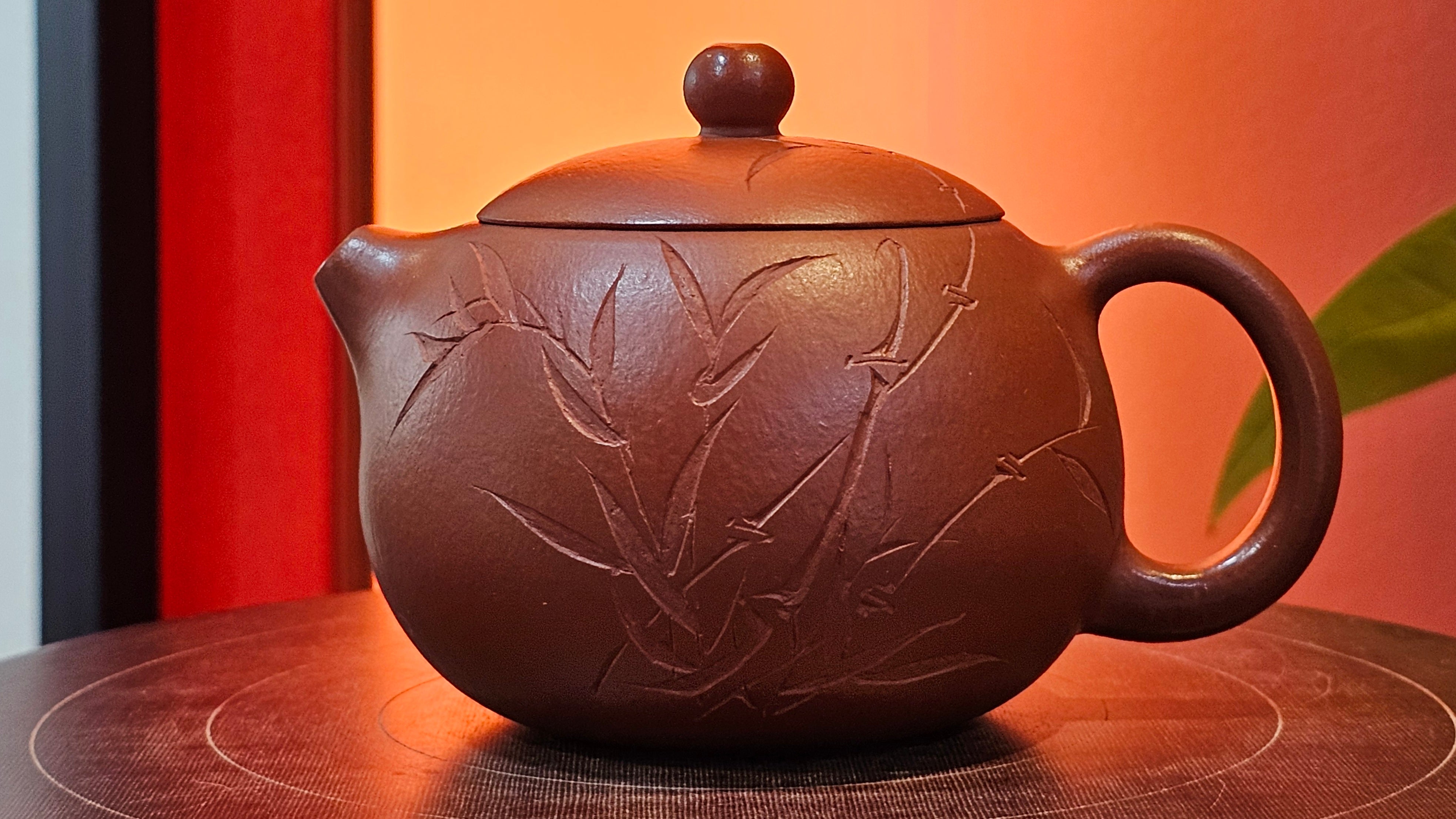 Xi Shi 西施 with Bamboo Engraving 竹刻绘, 161.1ml, Xiao Mei Yao Zhu Ni 小煤窑朱泥, by Collaborative Craftsman Zhai Yi Yao 翟一耀 and Craftsman Yi De Shu 一德书 ~ Congratulations to!Mr V.J.! 1157hrs 16th Sept 2025, Bartlett, IL!