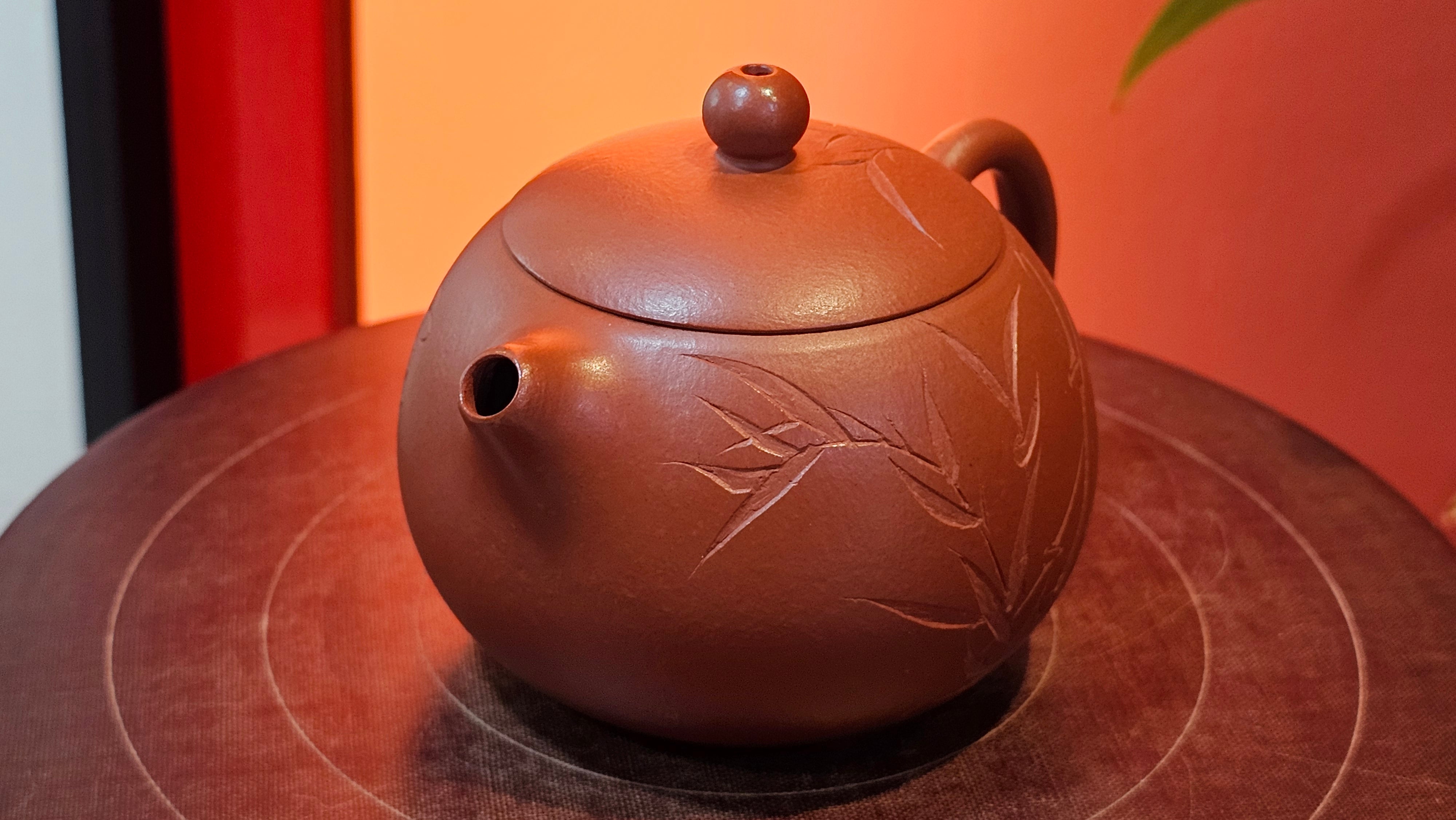 Xi Shi 西施 with Bamboo Engraving 竹刻绘, 161.1ml, Xiao Mei Yao Zhu Ni 小煤窑朱泥, by Collaborative Craftsman Zhai Yi Yao 翟一耀 and Craftsman Yi De Shu 一德书 ~ Congratulations to!Mr V.J.! 1157hrs 16th Sept 2025, Bartlett, IL!