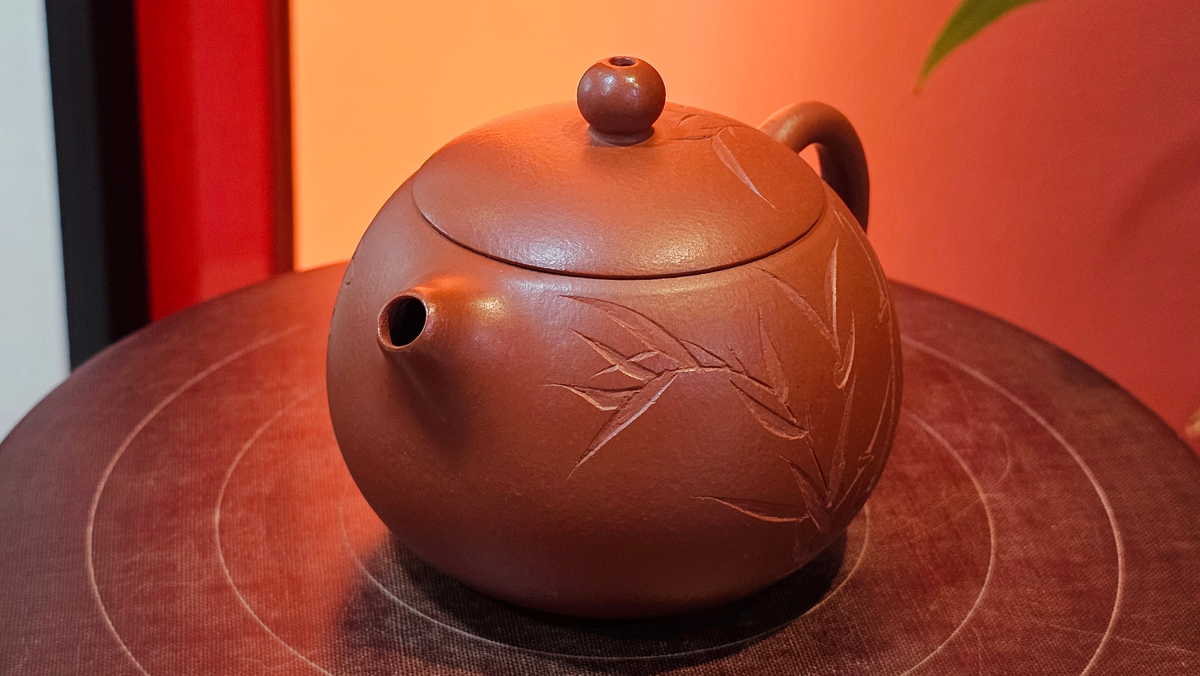 Xi Shi 西施 with Bamboo Engraving 竹刻绘, 161.1ml, Xiao Mei Yao Zhu Ni 小煤窑朱泥, by Collaborative Craftsman Zhai Yi Yao 翟一耀 and Craftsman Yi De Shu 一德书 ~ Congratulations to!Mr V.J.! 1157hrs 16th Sept 2025, Bartlett, IL!