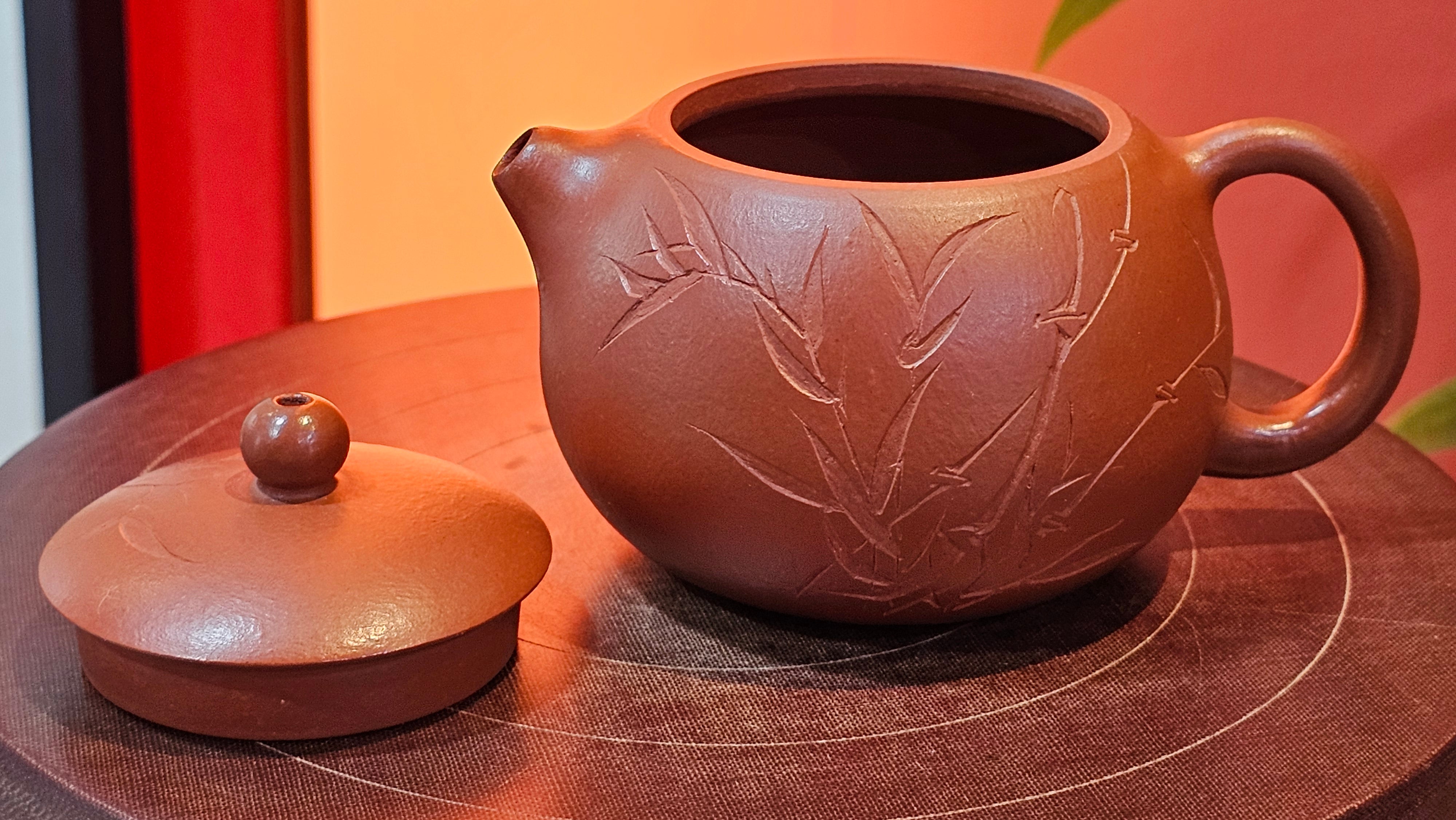 Xi Shi 西施 with Bamboo Engraving 竹刻绘, 161.1ml, Xiao Mei Yao Zhu Ni 小煤窑朱泥, by Collaborative Craftsman Zhai Yi Yao 翟一耀 and Craftsman Yi De Shu 一德书 ~ Congratulations to!Mr V.J.! 1157hrs 16th Sept 2025, Bartlett, IL!