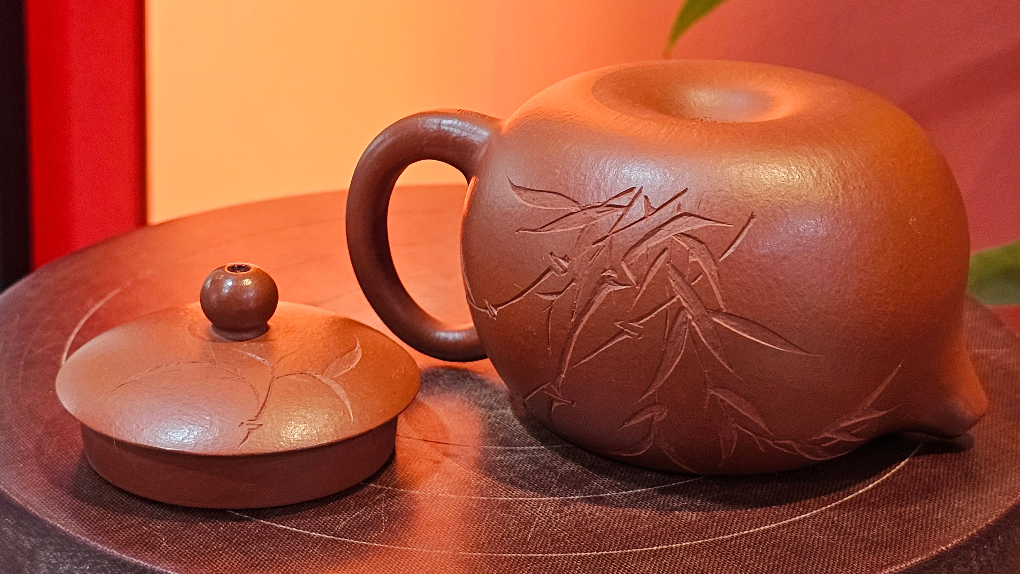 Xi Shi 西施 with Bamboo Engraving 竹刻绘, 161.1ml, Xiao Mei Yao Zhu Ni 小煤窑朱泥, by Collaborative Craftsman Zhai Yi Yao 翟一耀 and Craftsman Yi De Shu 一德书 ~ Congratulations to!Mr V.J.! 1157hrs 16th Sept 2025, Bartlett, IL!