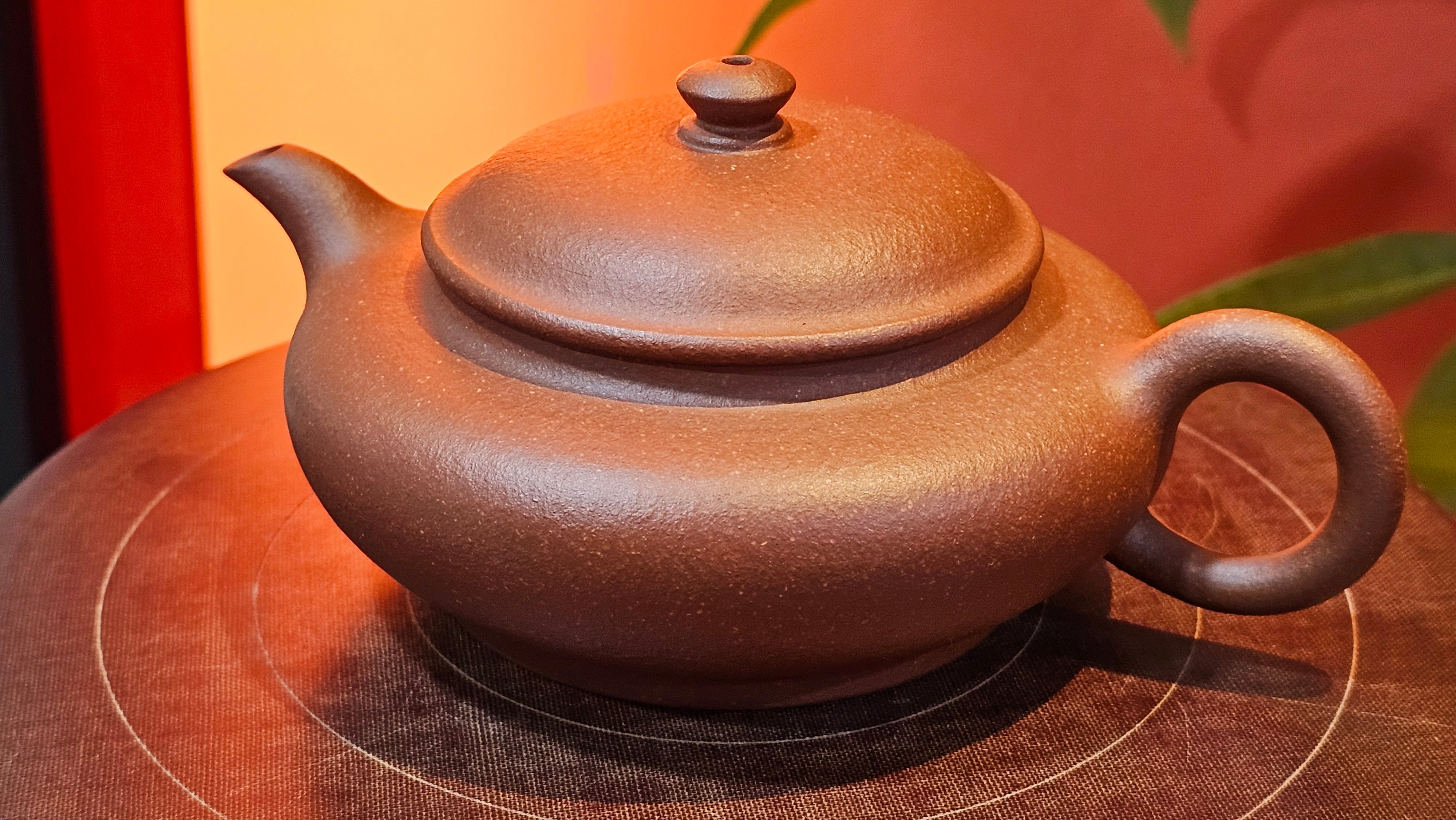 Xu Bian 虚扁, 186.2ml, Hong Jiang Po Ni 红降坡泥, by Craftsman Chen Gui Zhi 陈桂枝。(Red JiangPoNi is rarer than Yellow JiangPoNi, XiaoMeiYao ZhuNi & ZhaoZhuang ZhuNi) ~ Congratulations to Mr B.! 1532hrs 12th Sept 2025! Summerville, Canada🇨🇦.