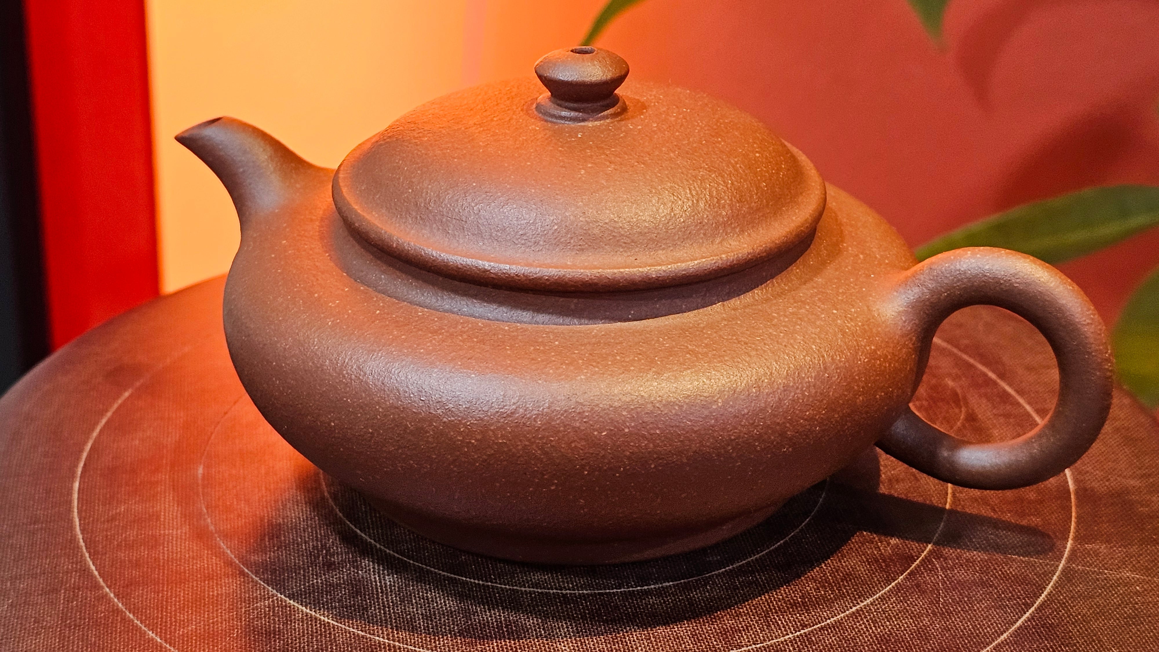 Xu Bian 虚扁, 186.2ml, Hong Jiang Po Ni 红降坡泥, by Craftsman Chen Gui Zhi 陈桂枝。(Red JiangPoNi is rarer than Yellow JiangPoNi, XiaoMeiYao ZhuNi & ZhaoZhuang ZhuNi) ~ Congratulations to Mr B.! 1532hrs 12th Sept 2025! Summerville, Canada🇨🇦.