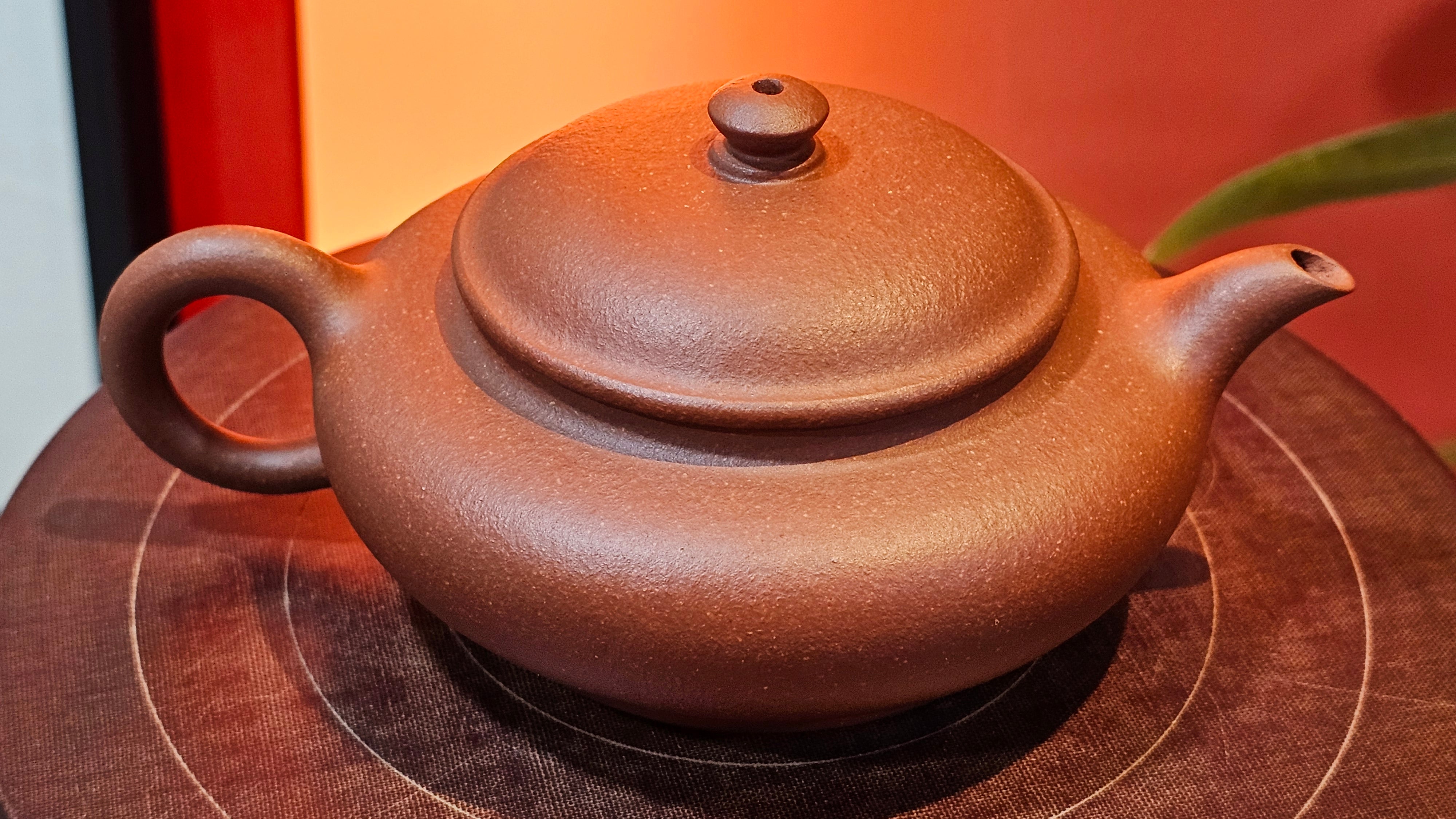 Xu Bian 虚扁, 186.2ml, Hong Jiang Po Ni 红降坡泥, by Craftsman Chen Gui Zhi 陈桂枝。(Red JiangPoNi is rarer than Yellow JiangPoNi, XiaoMeiYao ZhuNi & ZhaoZhuang ZhuNi) ~ Congratulations to Mr B.! 1532hrs 12th Sept 2025! Summerville, Canada🇨🇦.