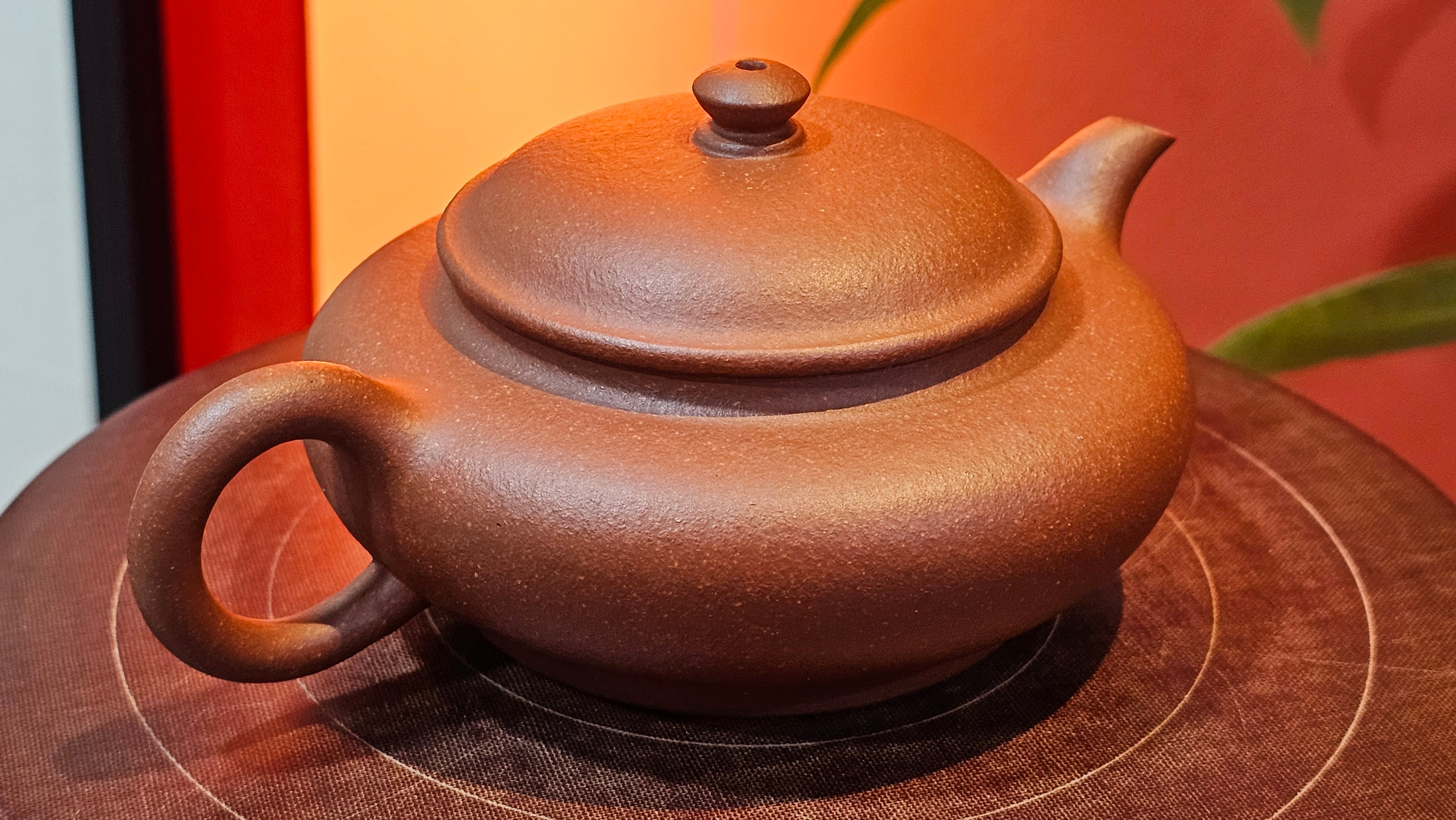 Xu Bian 虚扁, 186.2ml, Hong Jiang Po Ni 红降坡泥, by Craftsman Chen Gui Zhi 陈桂枝。(Red JiangPoNi is rarer than Yellow JiangPoNi, XiaoMeiYao ZhuNi & ZhaoZhuang ZhuNi) ~ Congratulations to Mr B.! 1532hrs 12th Sept 2025! Summerville, Canada🇨🇦.