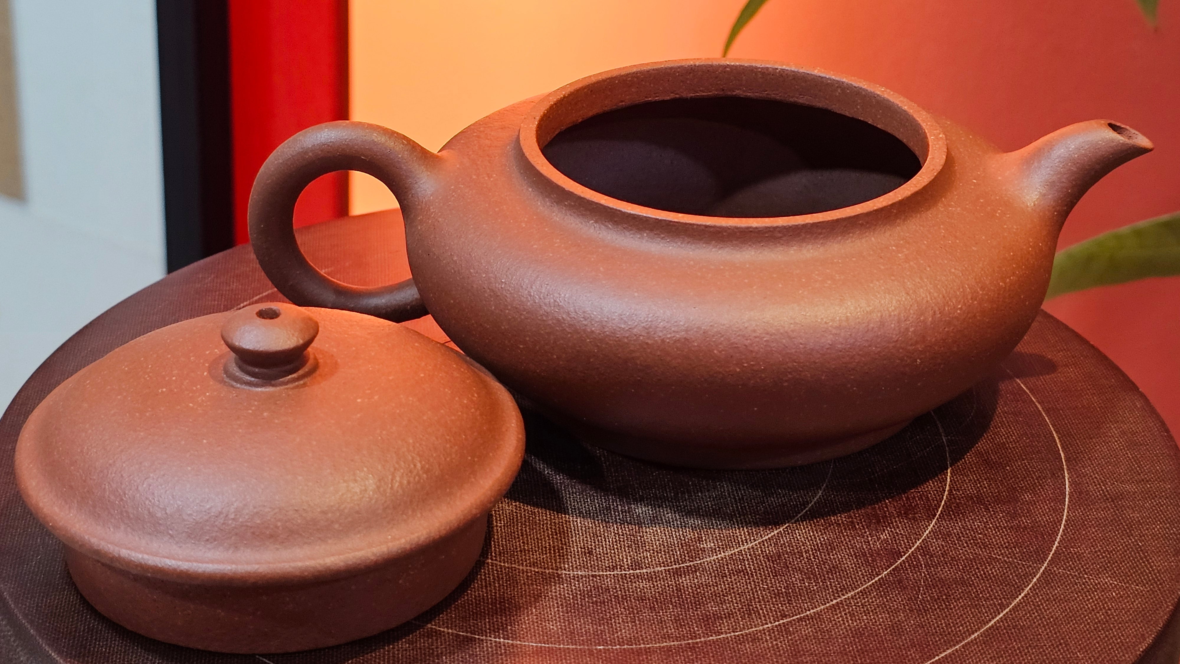 Xu Bian 虚扁, 186.2ml, Hong Jiang Po Ni 红降坡泥, by Craftsman Chen Gui Zhi 陈桂枝。(Red JiangPoNi is rarer than Yellow JiangPoNi, XiaoMeiYao ZhuNi & ZhaoZhuang ZhuNi) ~ Congratulations to Mr B.! 1532hrs 12th Sept 2025! Summerville, Canada🇨🇦.