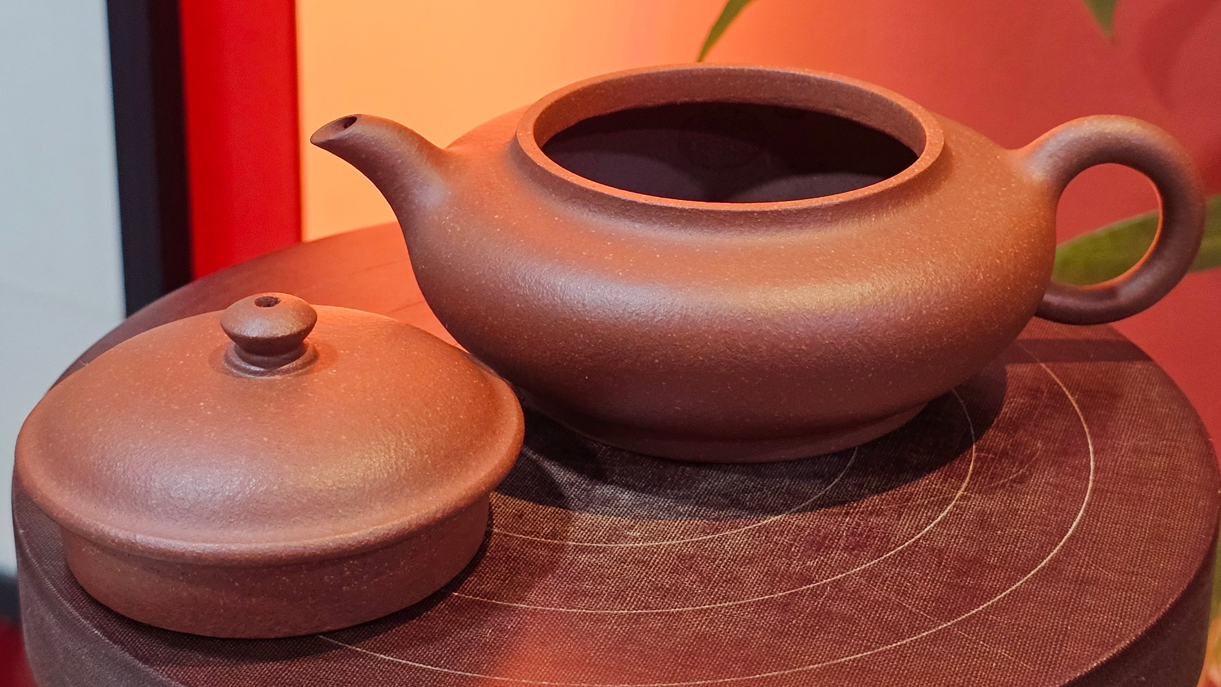 Xu Bian 虚扁, 186.2ml, Hong Jiang Po Ni 红降坡泥, by Craftsman Chen Gui Zhi 陈桂枝。(Red JiangPoNi is rarer than Yellow JiangPoNi, XiaoMeiYao ZhuNi & ZhaoZhuang ZhuNi) ~ Congratulations to Mr B.! 1532hrs 12th Sept 2025! Summerville, Canada🇨🇦.