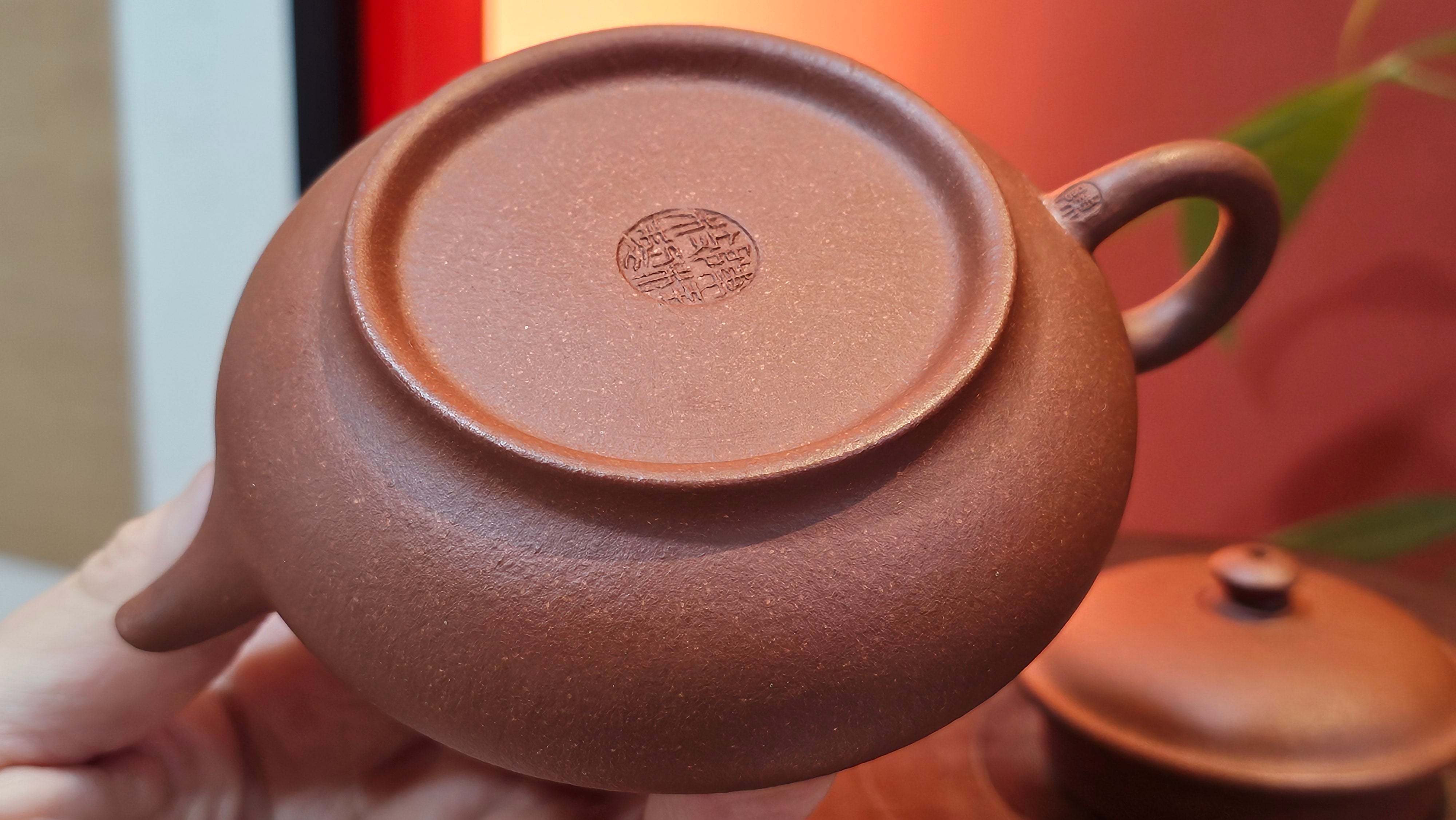 Xu Bian 虚扁, 186.2ml, Hong Jiang Po Ni 红降坡泥, by Craftsman Chen Gui Zhi 陈桂枝。(Red JiangPoNi is rarer than Yellow JiangPoNi, XiaoMeiYao ZhuNi & ZhaoZhuang ZhuNi) ~ Congratulations to Mr B.! 1532hrs 12th Sept 2025! Summerville, Canada🇨🇦.