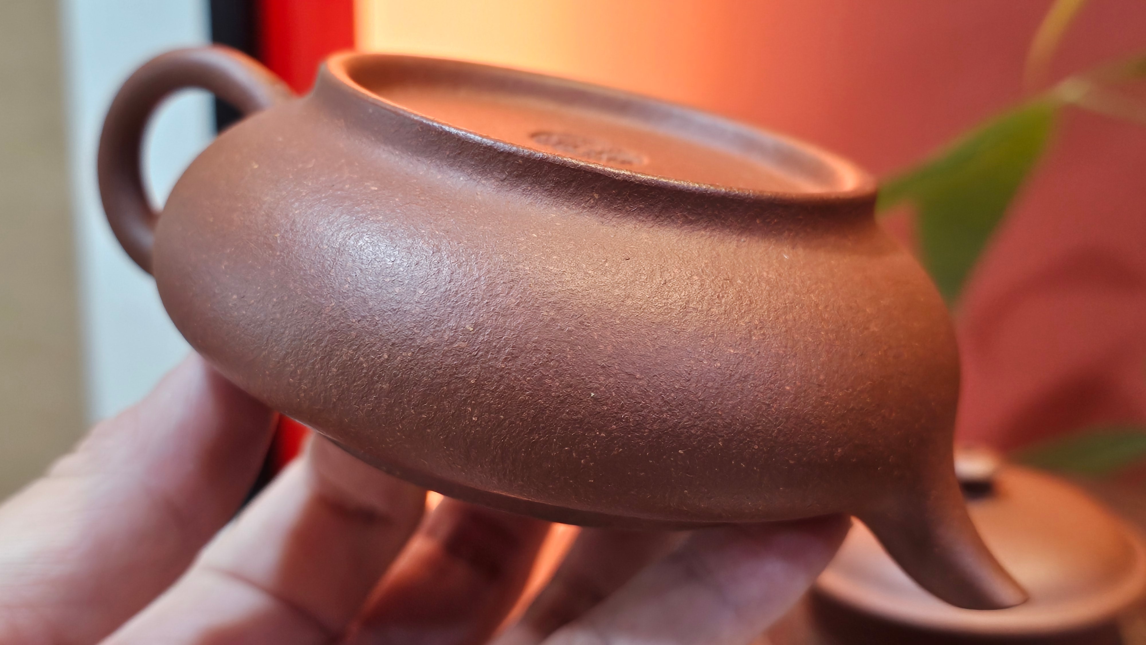 Xu Bian 虚扁, 186.2ml, Hong Jiang Po Ni 红降坡泥, by Craftsman Chen Gui Zhi 陈桂枝。(Red JiangPoNi is rarer than Yellow JiangPoNi, XiaoMeiYao ZhuNi & ZhaoZhuang ZhuNi) ~ Congratulations to Mr B.! 1532hrs 12th Sept 2025! Summerville, Canada🇨🇦.