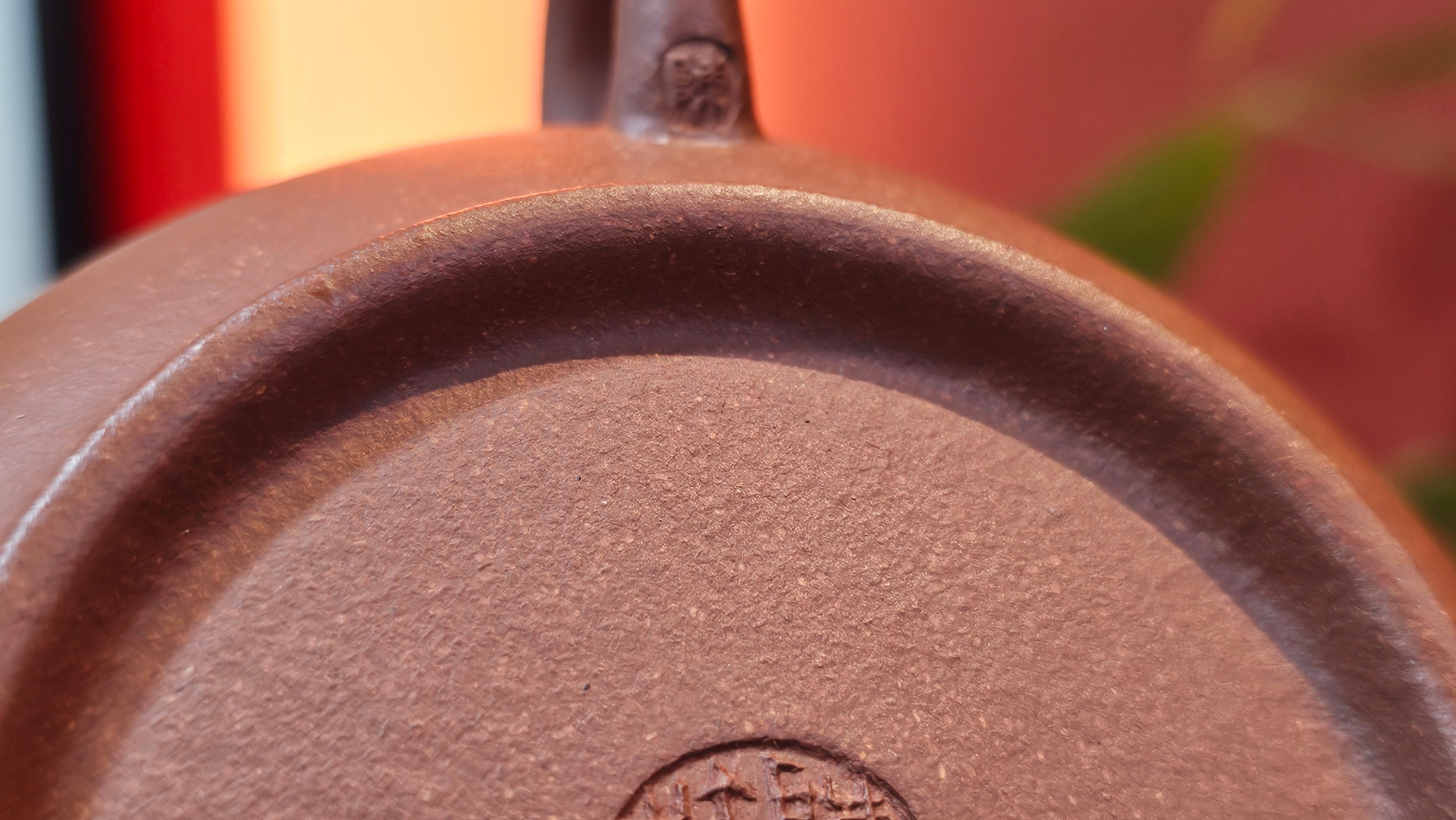 Xu Bian 虚扁, 186.2ml, Hong Jiang Po Ni 红降坡泥, by Craftsman Chen Gui Zhi 陈桂枝。(Red JiangPoNi is rarer than Yellow JiangPoNi, XiaoMeiYao ZhuNi & ZhaoZhuang ZhuNi) ~ Congratulations to Mr B.! 1532hrs 12th Sept 2025! Summerville, Canada🇨🇦.