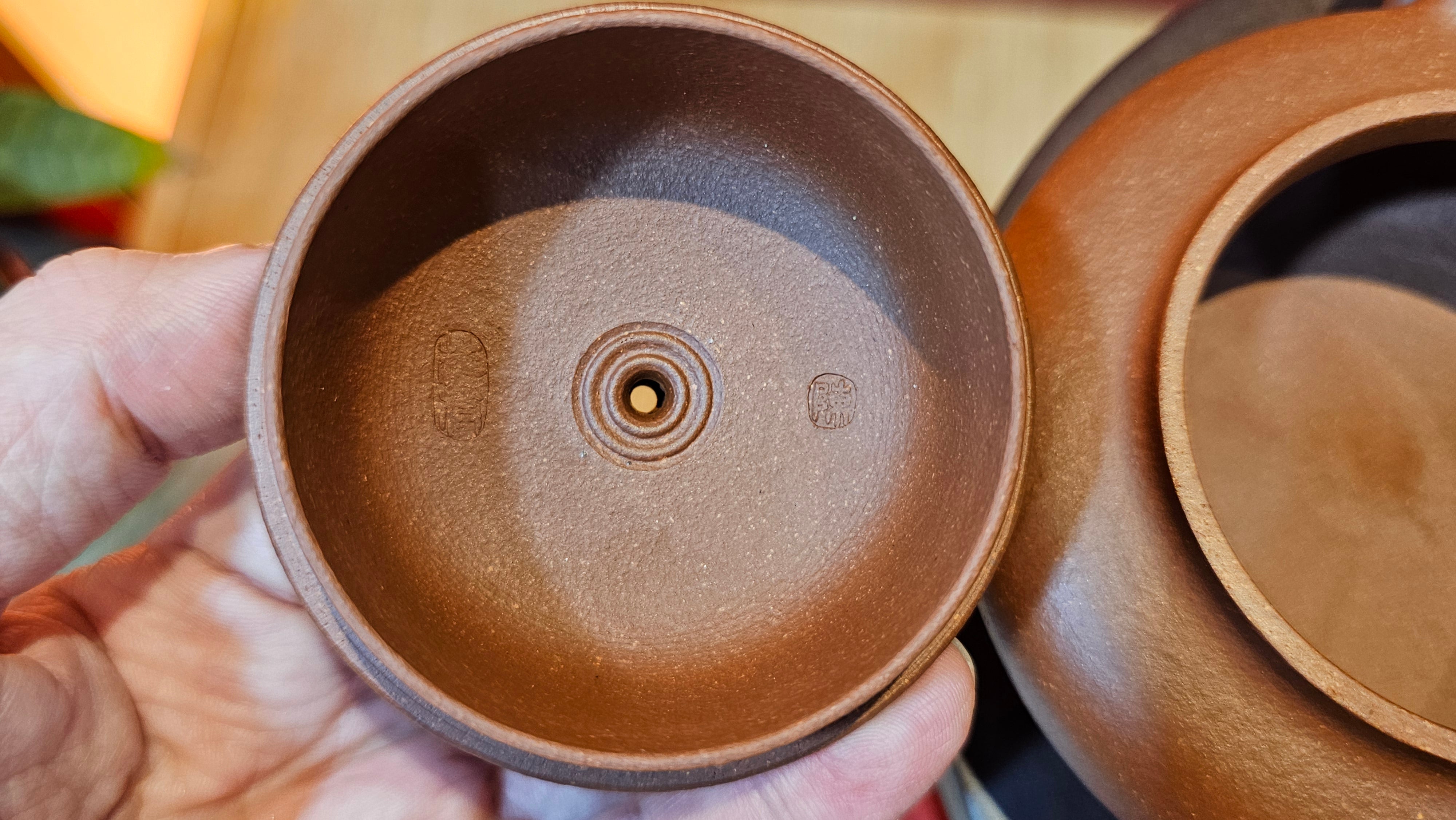 Xu Bian 虚扁, 186.2ml, Hong Jiang Po Ni 红降坡泥, by Craftsman Chen Gui Zhi 陈桂枝。(Red JiangPoNi is rarer than Yellow JiangPoNi, XiaoMeiYao ZhuNi & ZhaoZhuang ZhuNi) ~ Congratulations to Mr B.! 1532hrs 12th Sept 2025! Summerville, Canada🇨🇦.