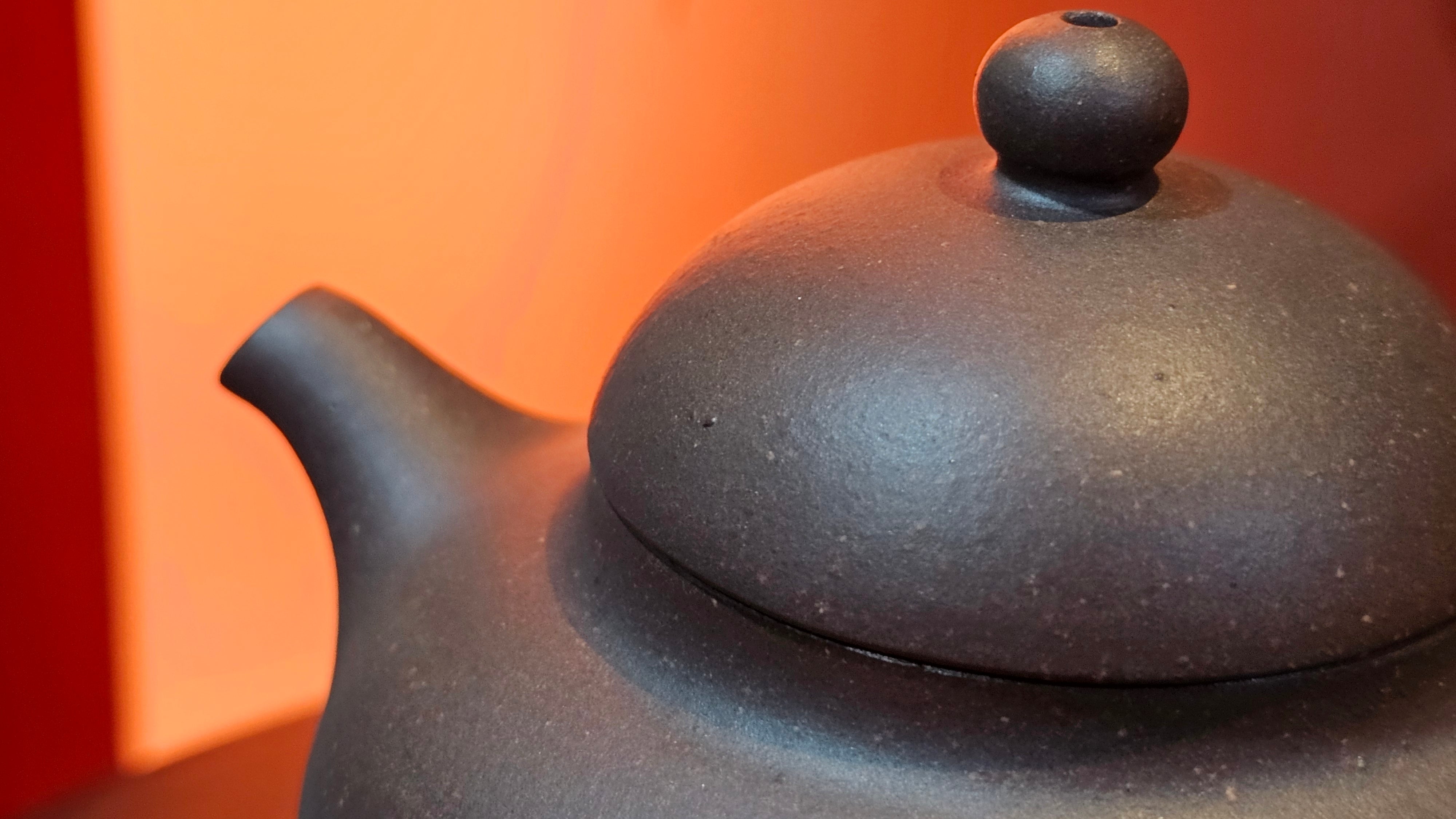 Gao Pan 高番, 140.6ml (very well-weighted bottom, stable!), Tai Xi Zi Ni (Gao Wen) 台西紫泥(高温), by our Craftsman Fan Xiao Zhi 范小智 ~ Congratulations!to Mr J.S.! 1105hrs 2nd September 2025, Chicago! IL.