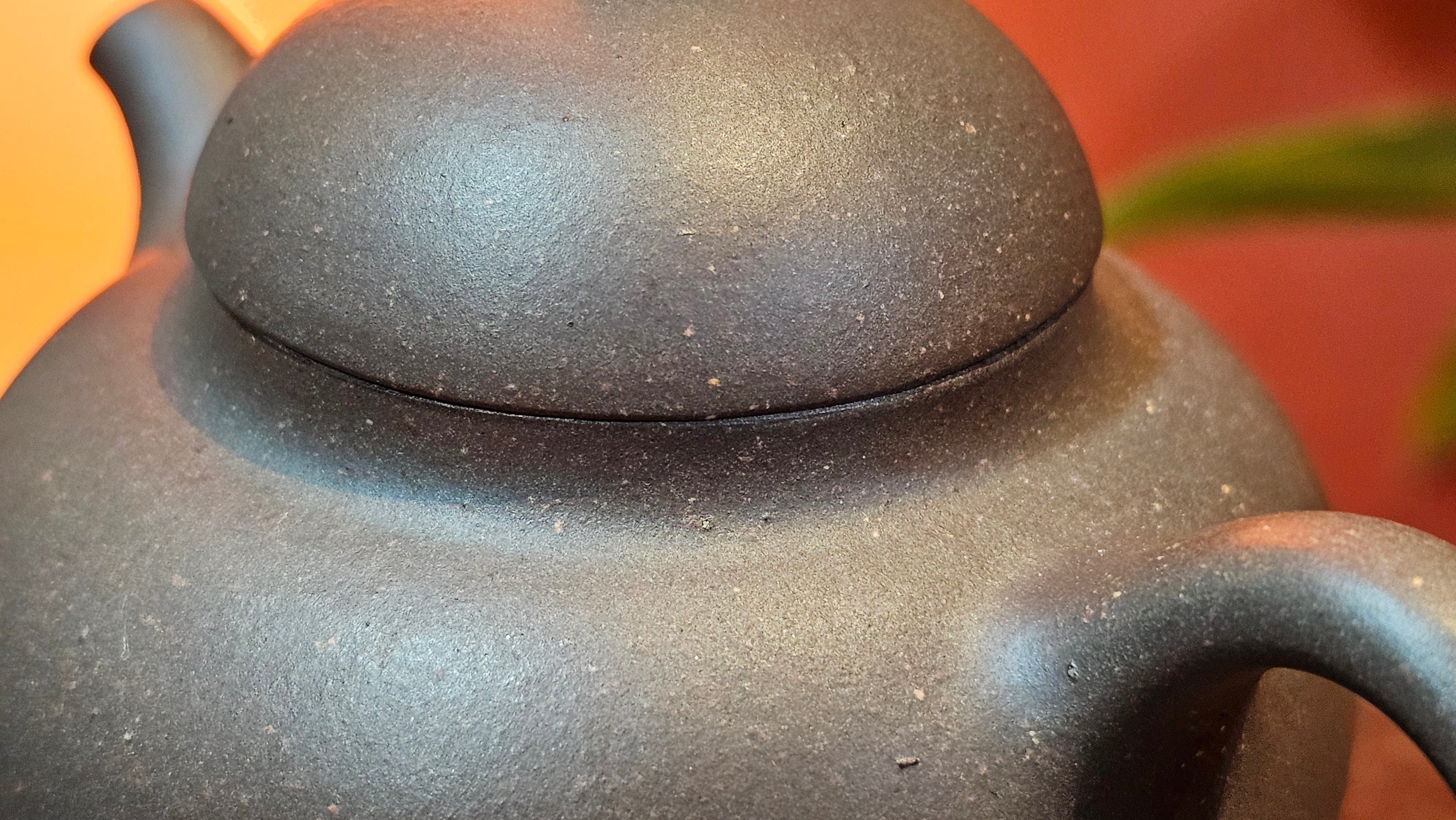 Gao Pan 高番, 140.6ml (very well-weighted bottom, stable!), Tai Xi Zi Ni (Gao Wen) 台西紫泥(高温), by our Craftsman Fan Xiao Zhi 范小智 ~ Congratulations!to Mr J.S.! 1105hrs 2nd September 2025, Chicago! IL.