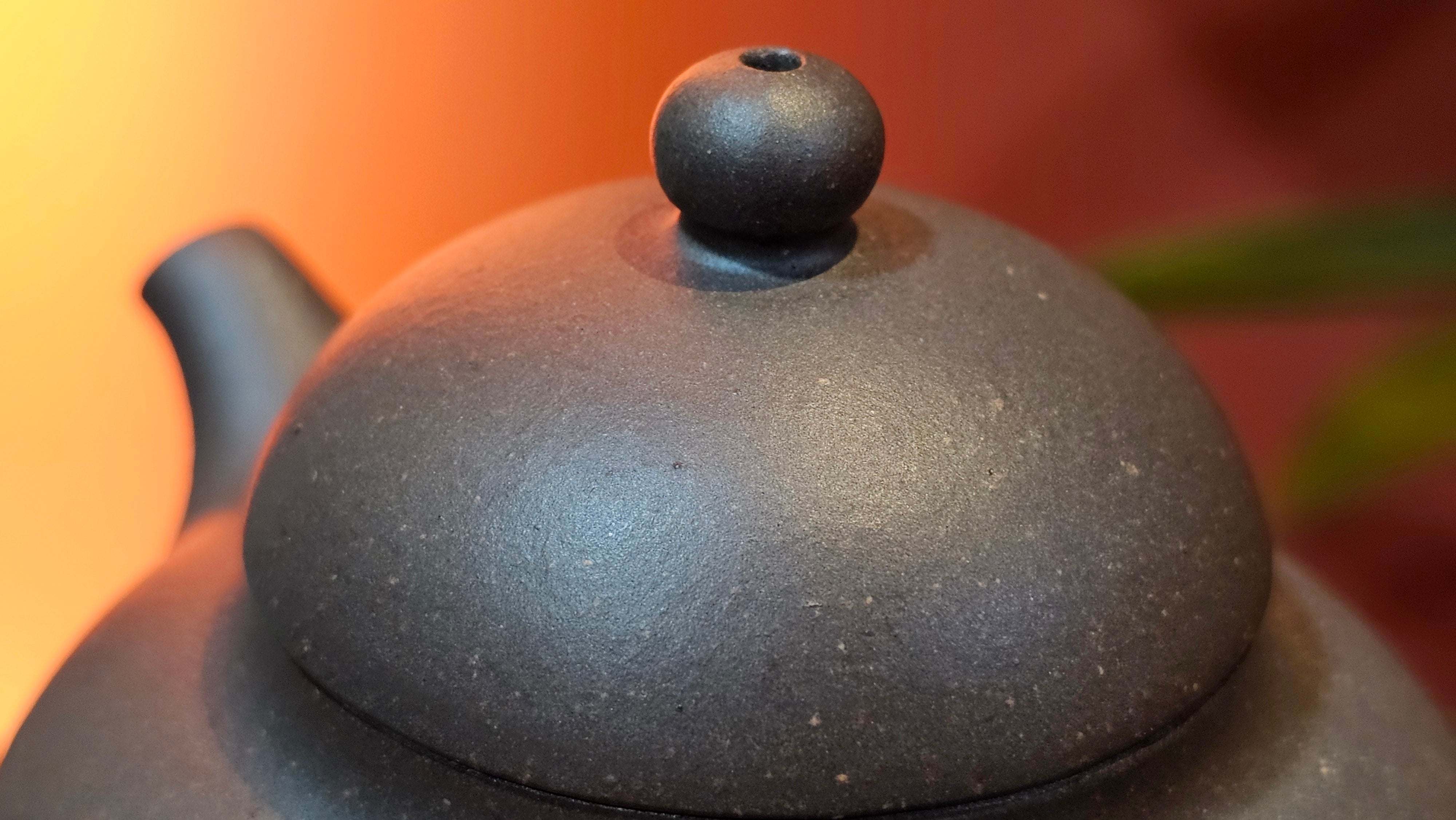 Gao Pan 高番, 140.6ml (very well-weighted bottom, stable!), Tai Xi Zi Ni (Gao Wen) 台西紫泥(高温), by our Craftsman Fan Xiao Zhi 范小智 ~ Congratulations!to Mr J.S.! 1105hrs 2nd September 2025, Chicago! IL.