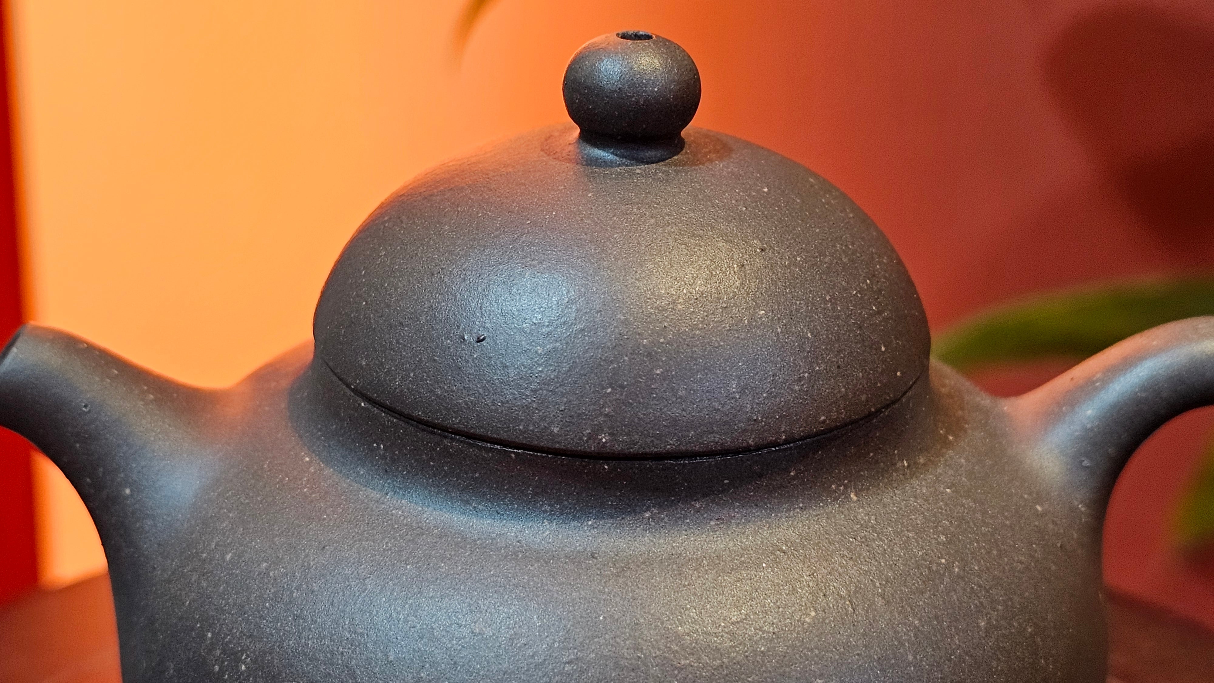 Gao Pan 高番, 140.6ml (very well-weighted bottom, stable!), Tai Xi Zi Ni (Gao Wen) 台西紫泥(高温), by our Craftsman Fan Xiao Zhi 范小智 ~ Congratulations!to Mr J.S.! 1105hrs 2nd September 2025, Chicago! IL.